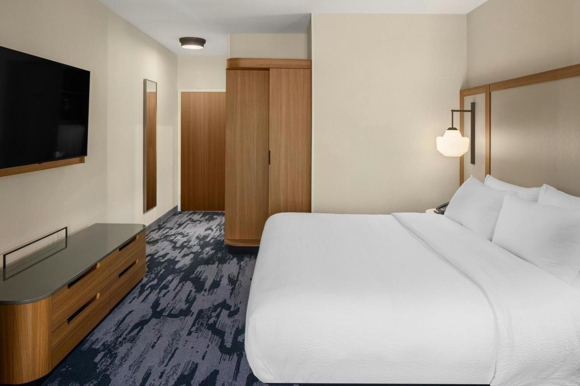 Fairfield by Marriott Inn & Suites Traverse City King Suite with Sofa Bed and Inland View 2