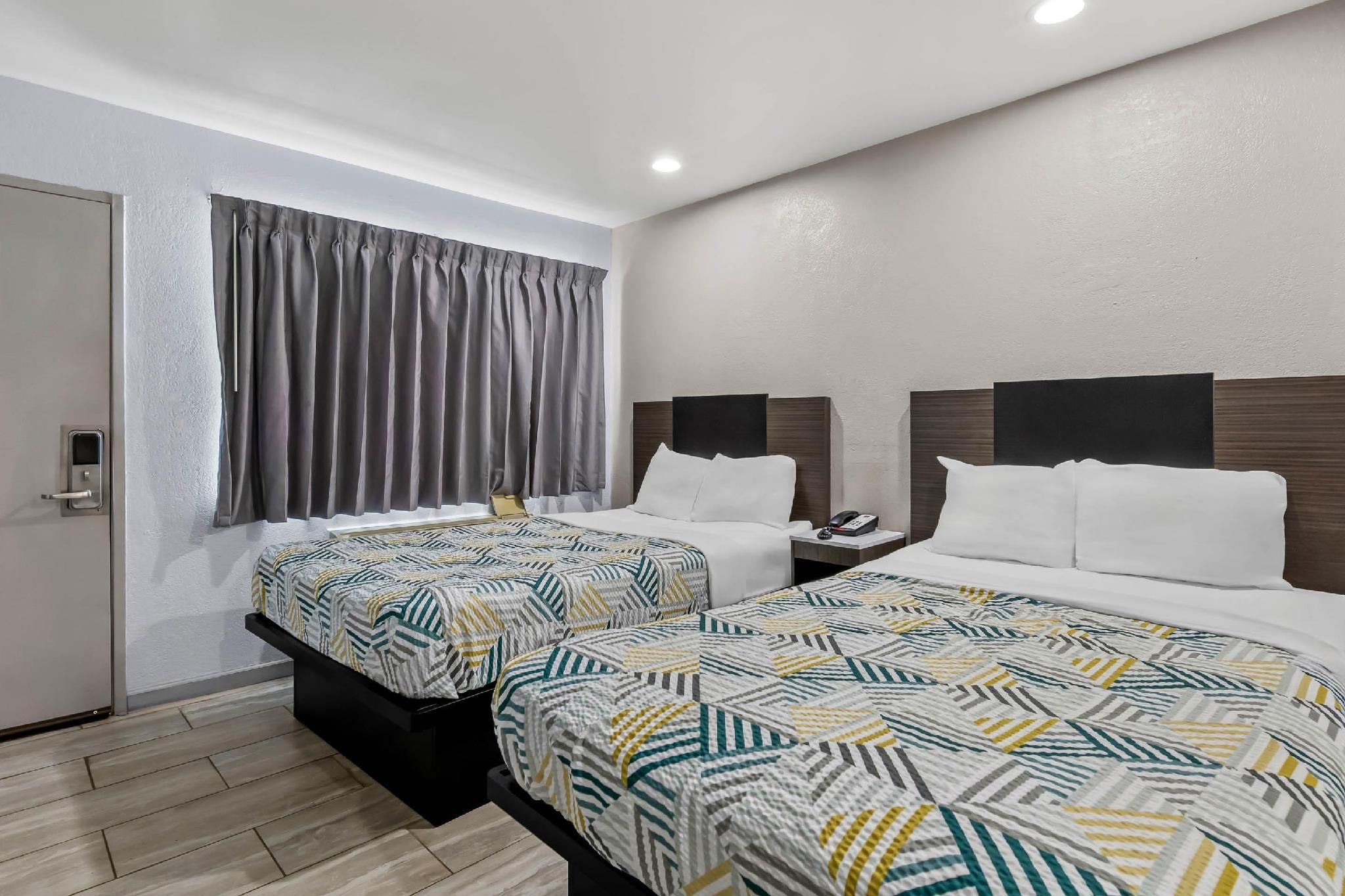 2 Full Beds | Non-smoking