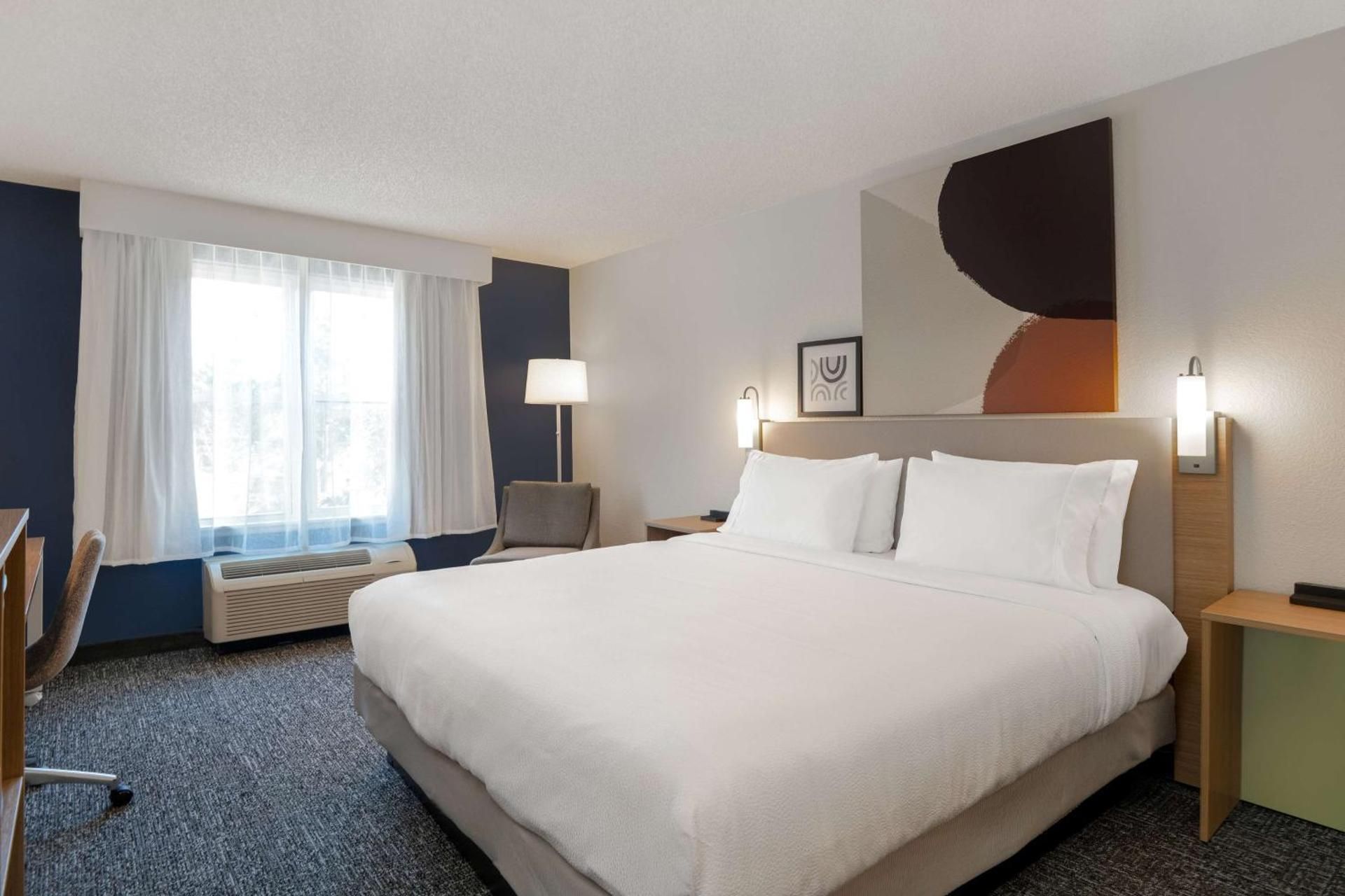 1 King Bed
