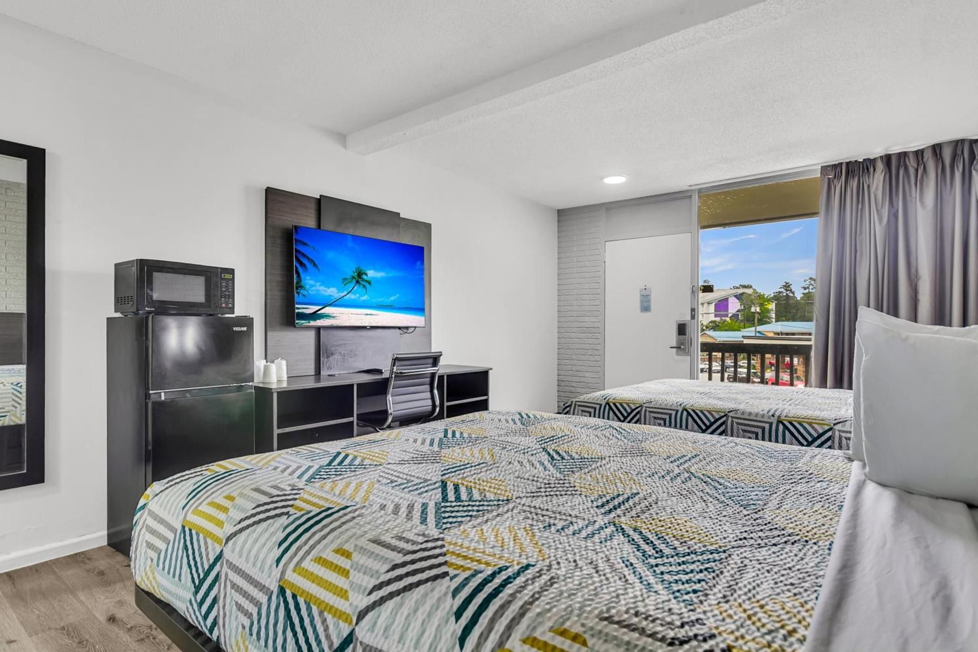 Queen Room with Two Queen Beds - Disability Access - Roll In Shower