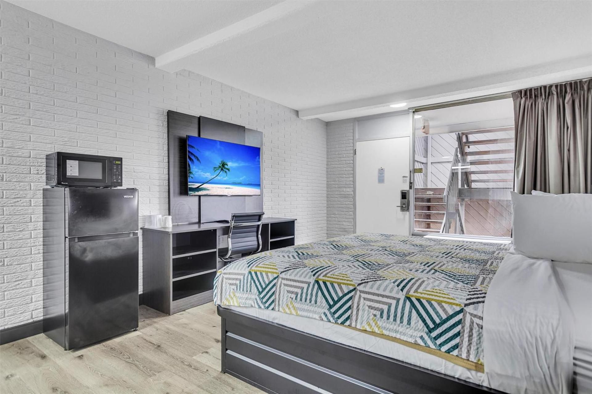 King Room - Disability Access - Non-Smoking