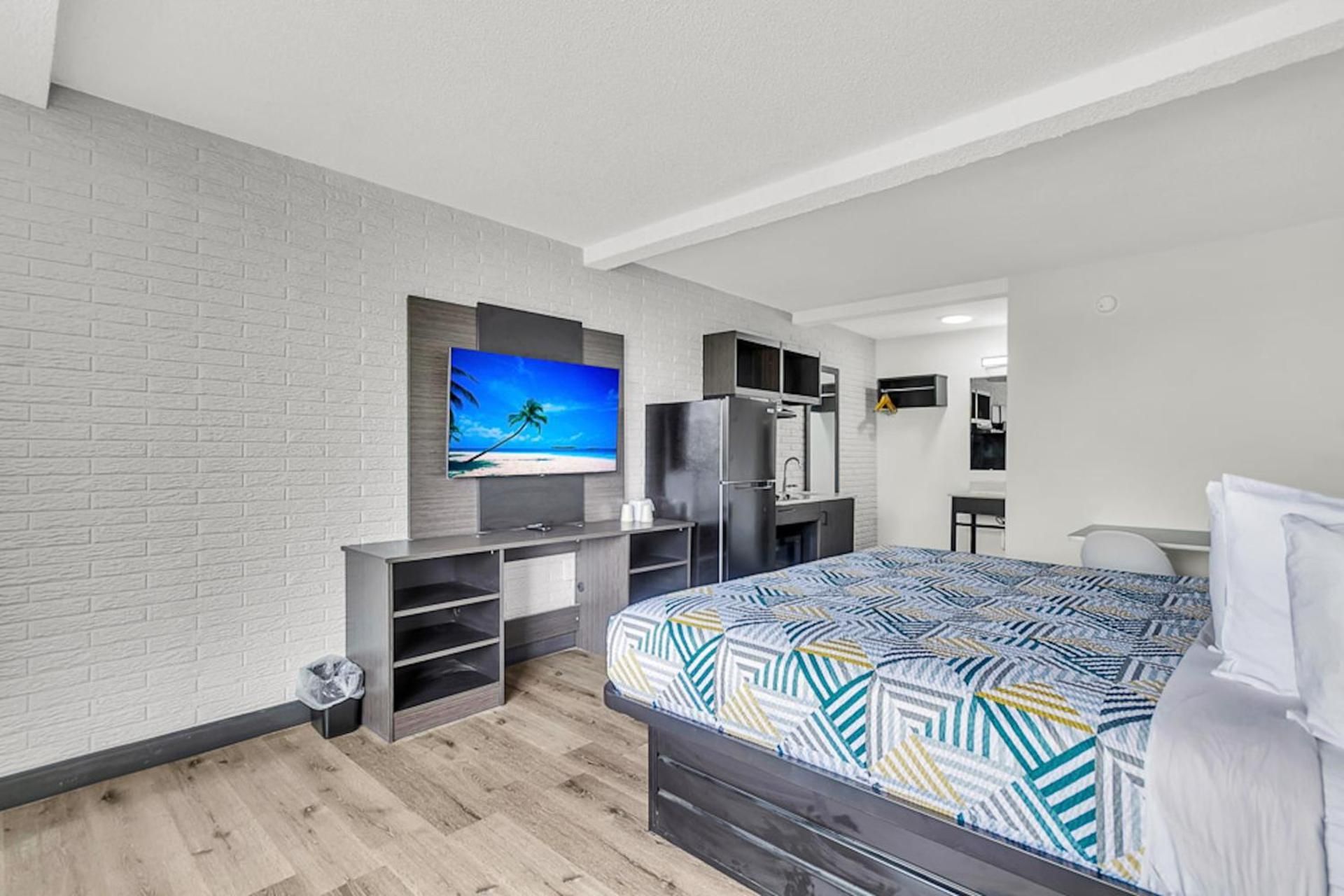 King Room - Non-Smoking