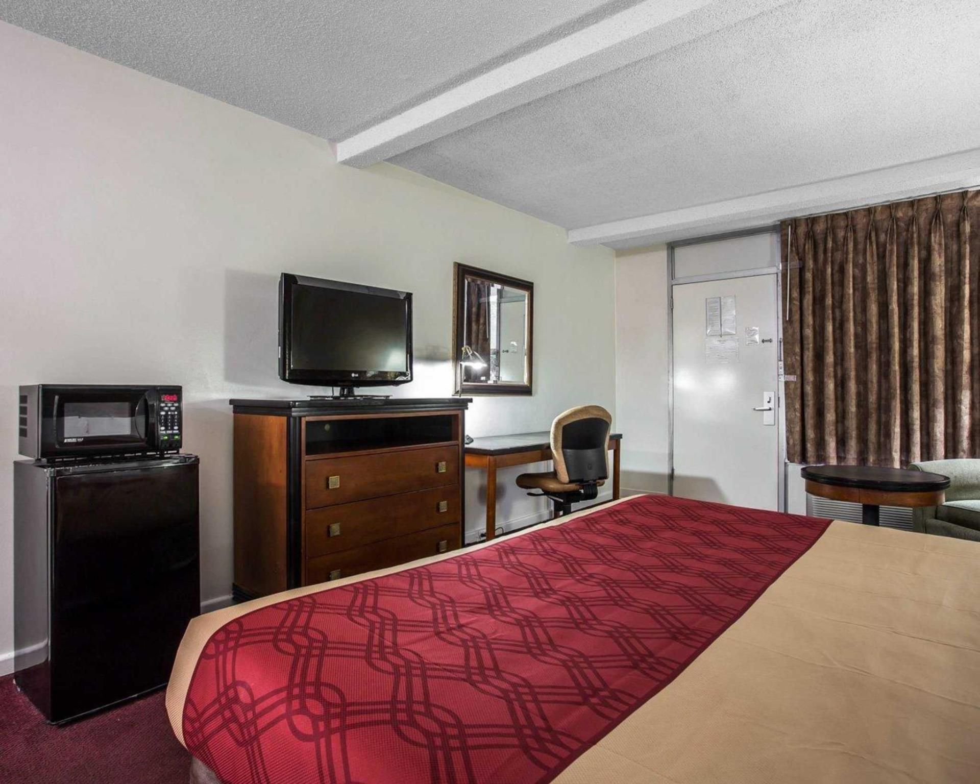 King Room - Non-Smoking