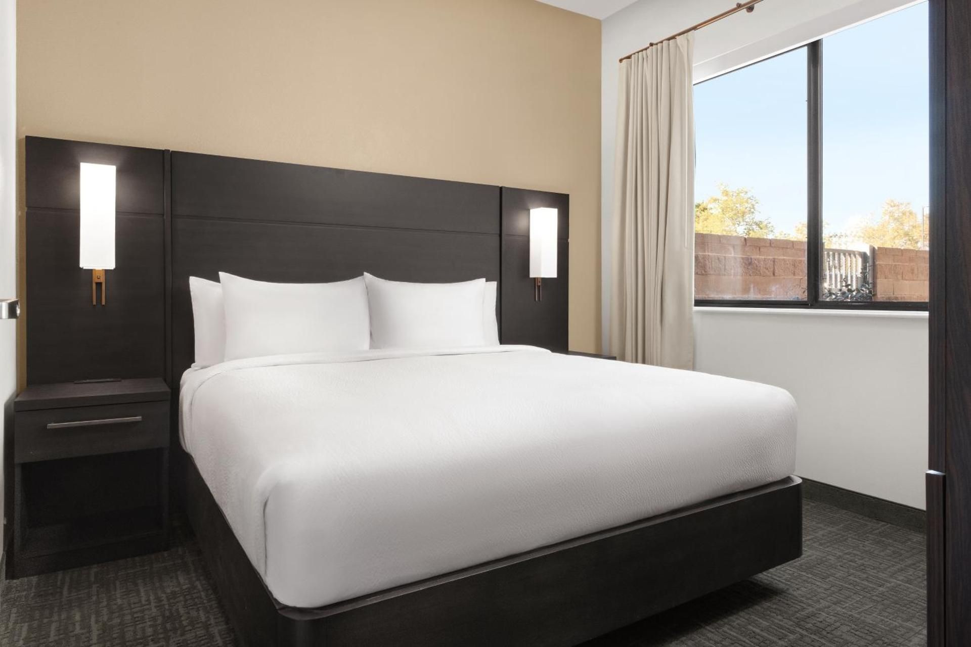 Residence Inn by Marriott Yuma One-Bedroom King Suite with Sofa Bed - Hearing Accessible
