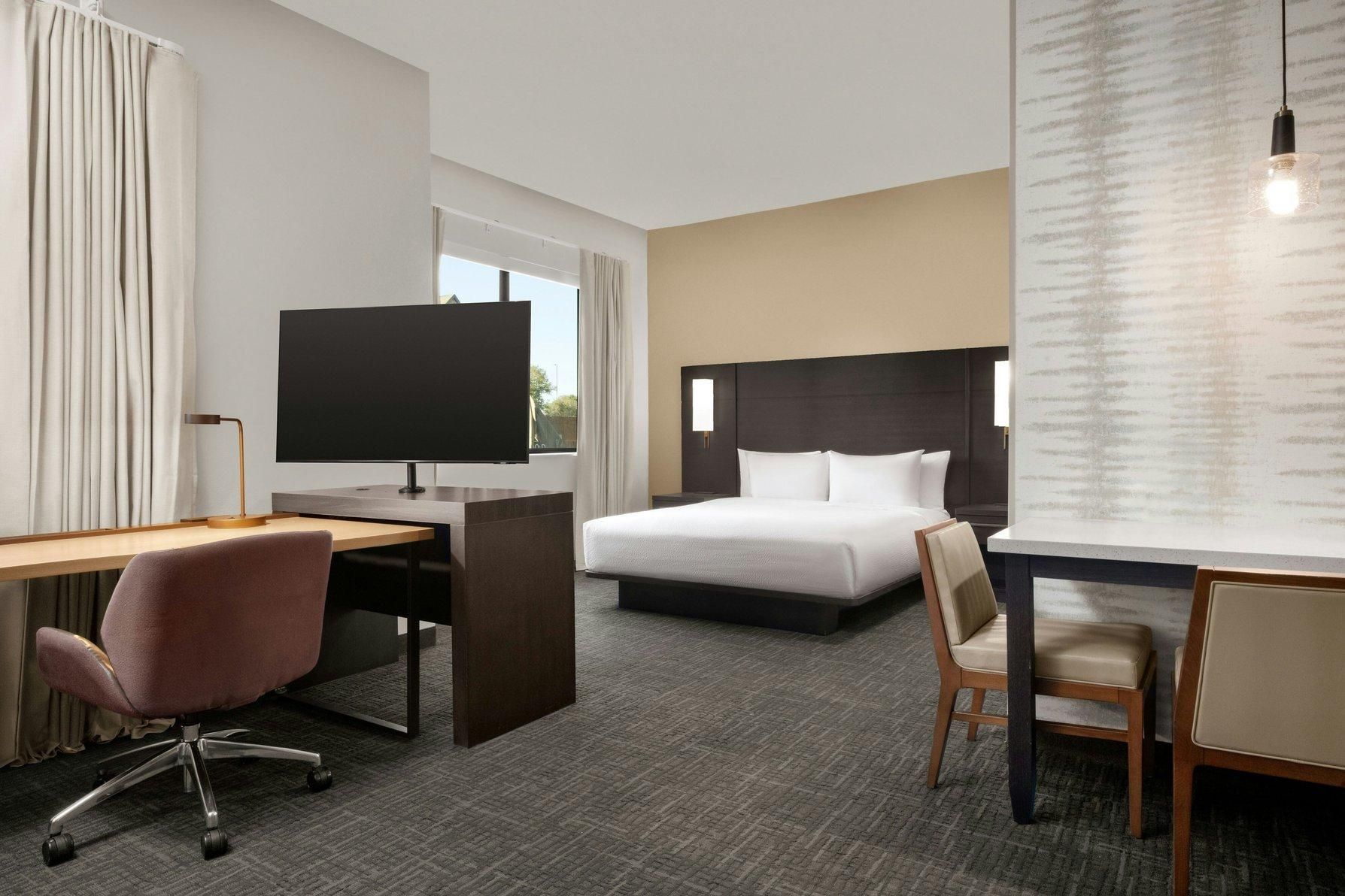 Studio Suite, 1 King, Sofa bed