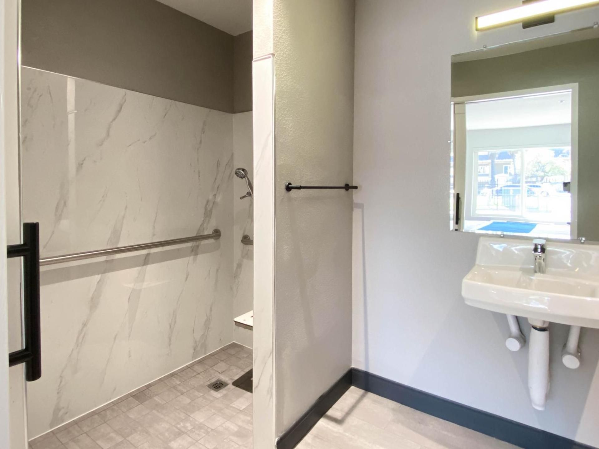 Quadruple Room - Disability Access - Roll in Shower