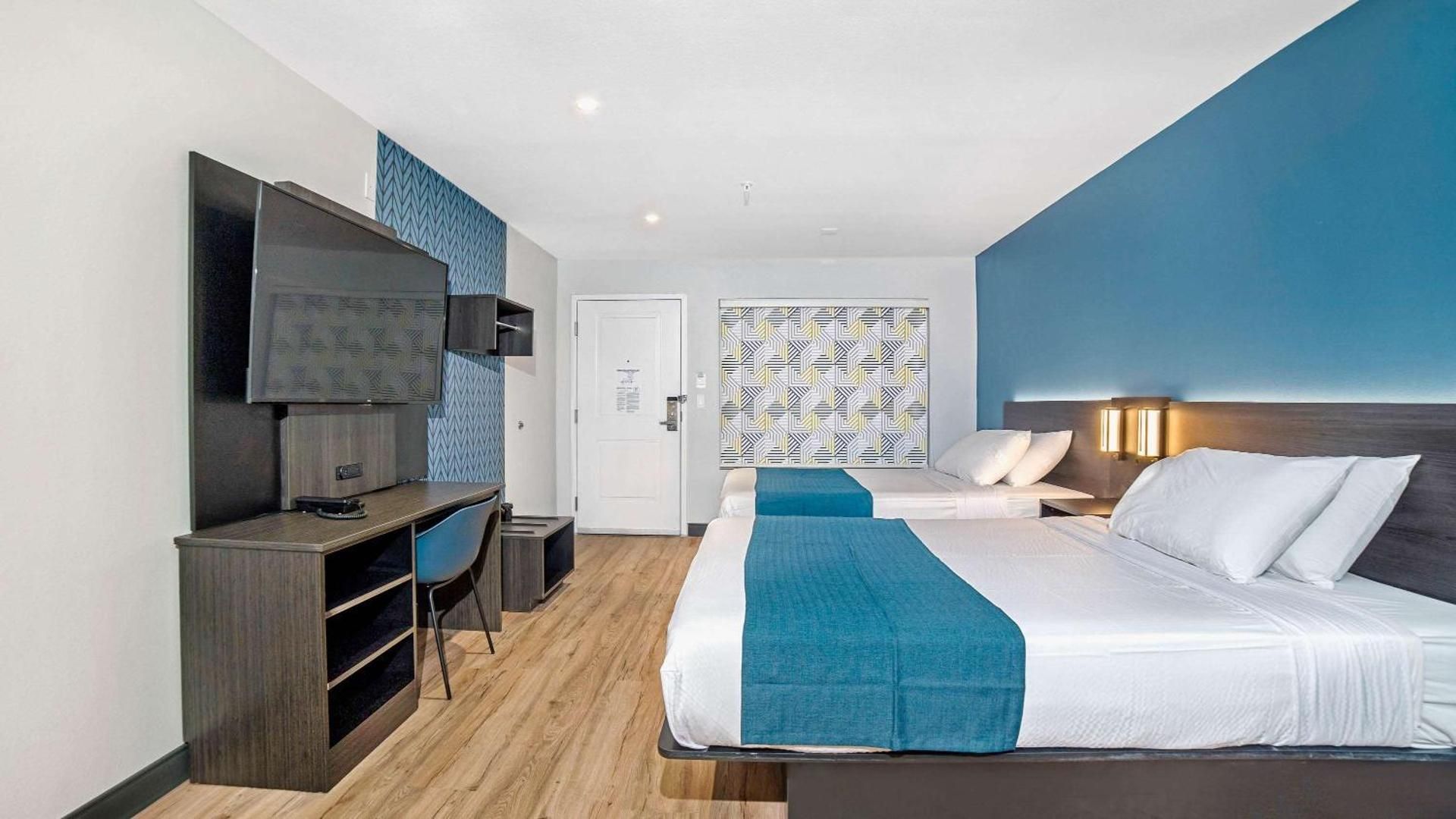 Quadruple Room - Disability Access - Roll in Shower