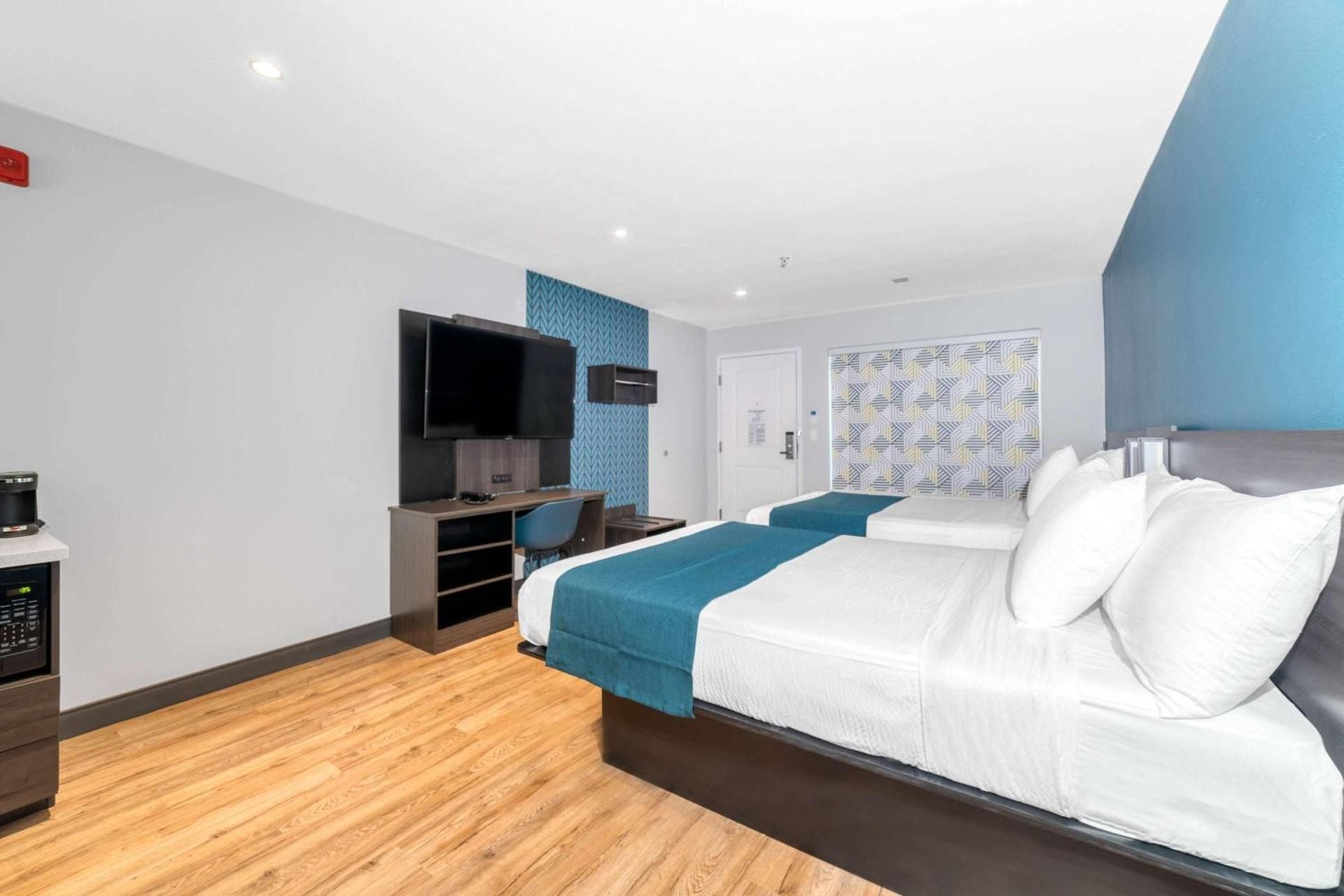 Quadruple Room - Non-Smoking