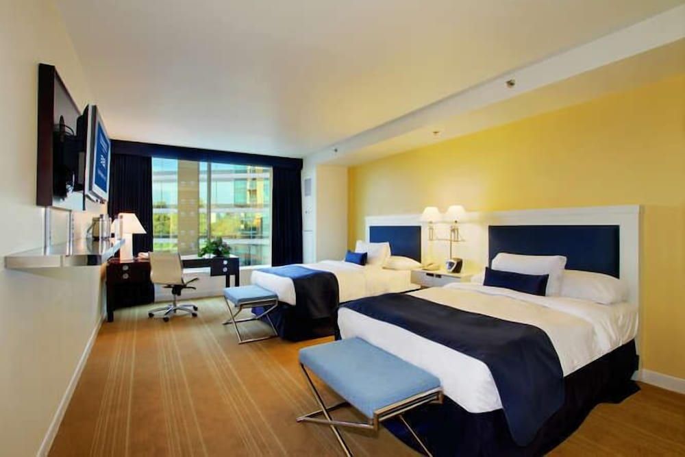Deluxe two double beds