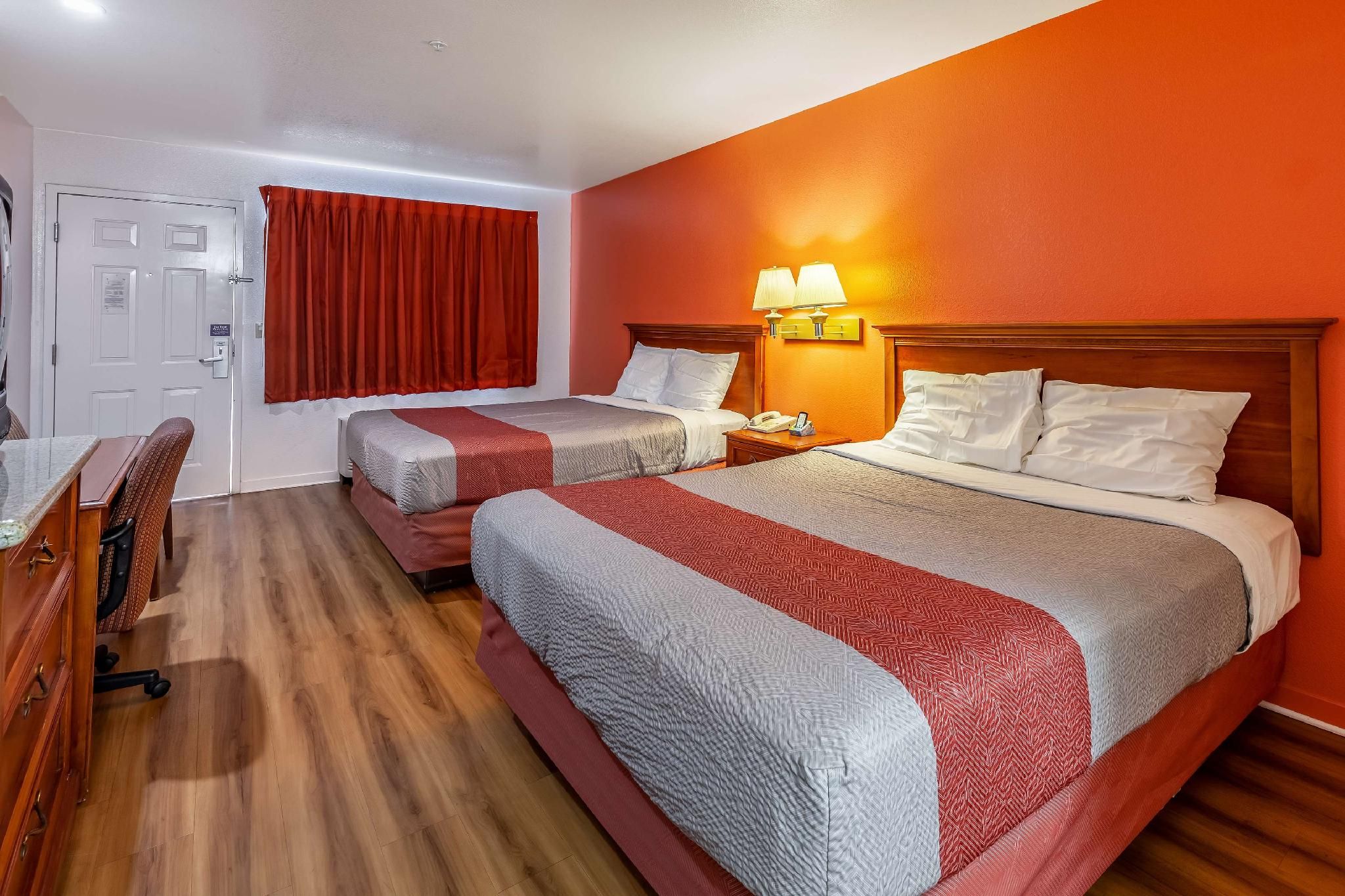 2 Full Beds | Non-Smoking