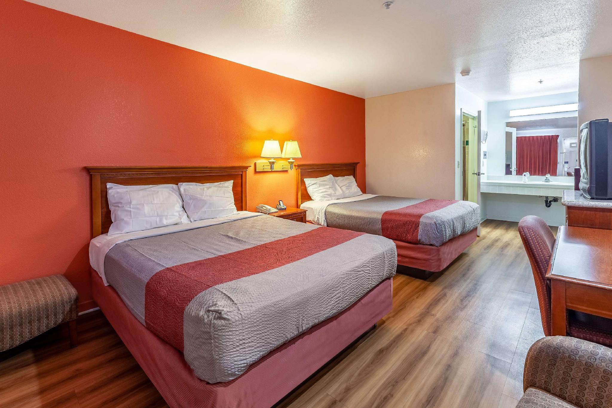 2 Full Beds | Non-Smoking