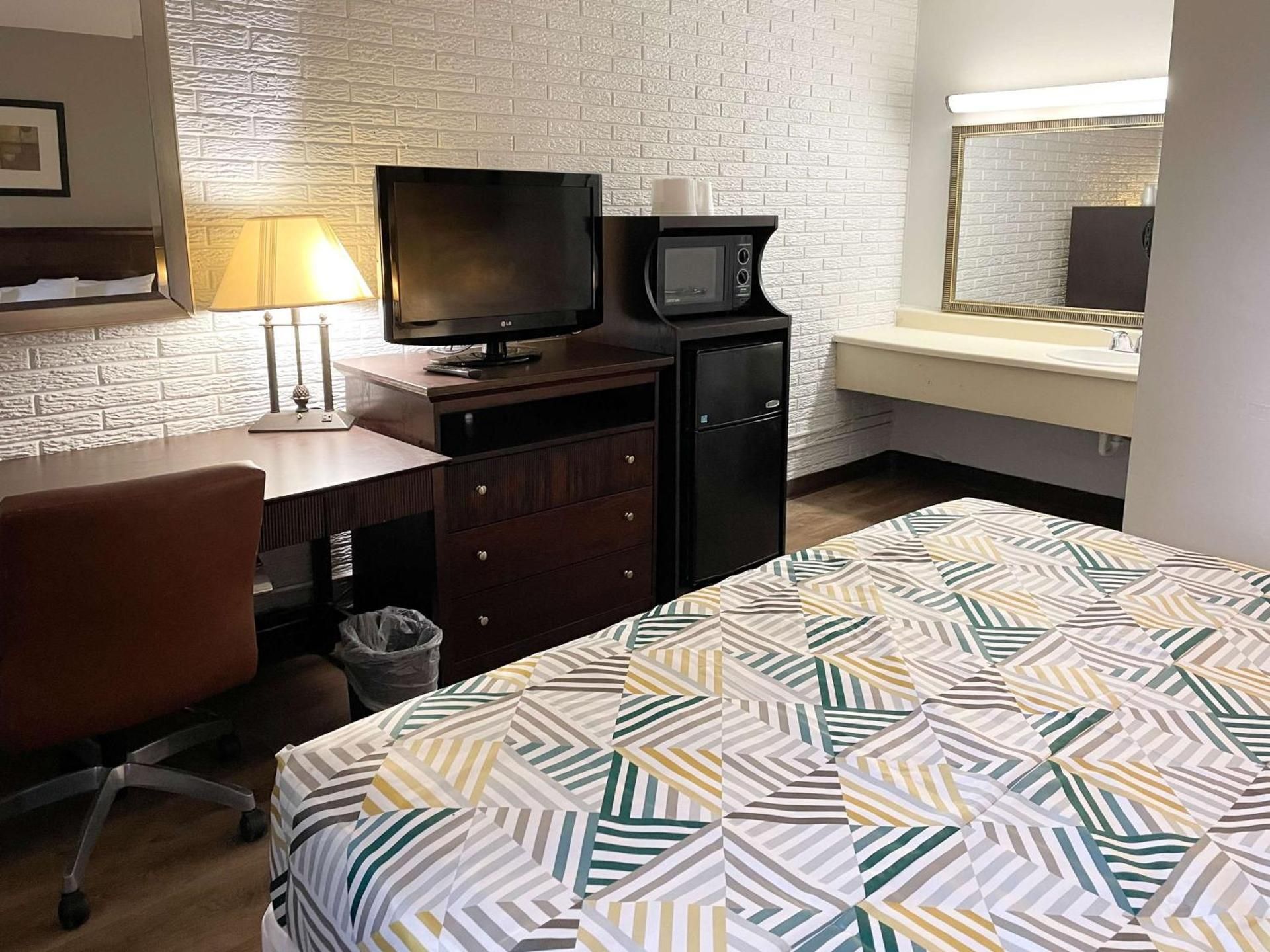 King Room - Non-Smoking