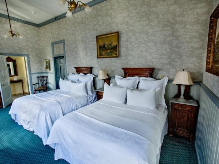 Deluxe Queen Room with Two Queen Beds