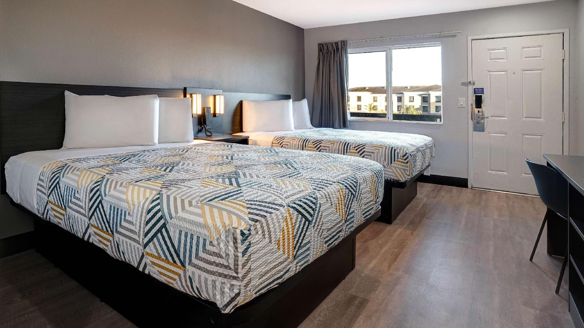 Deluxe Queen Room with Two Queen Beds - Non-Smoking