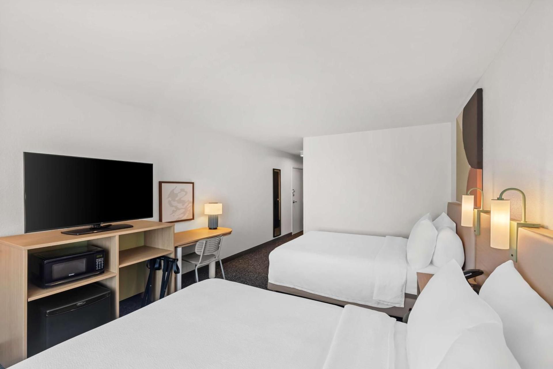Queen Room with Two Queen Beds and Mobility Accessible Tub
