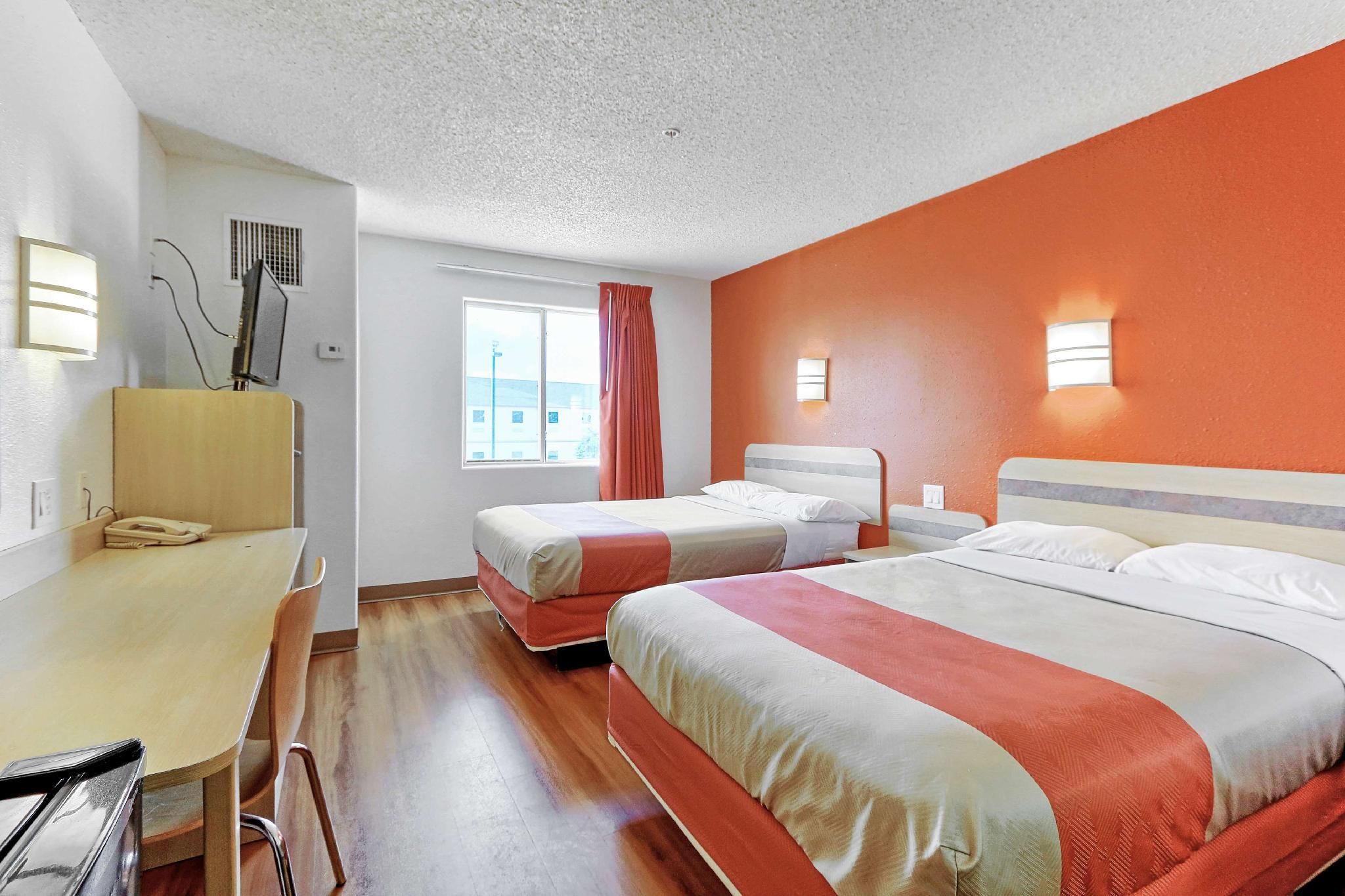 2 Full Beds | Non-Smoking