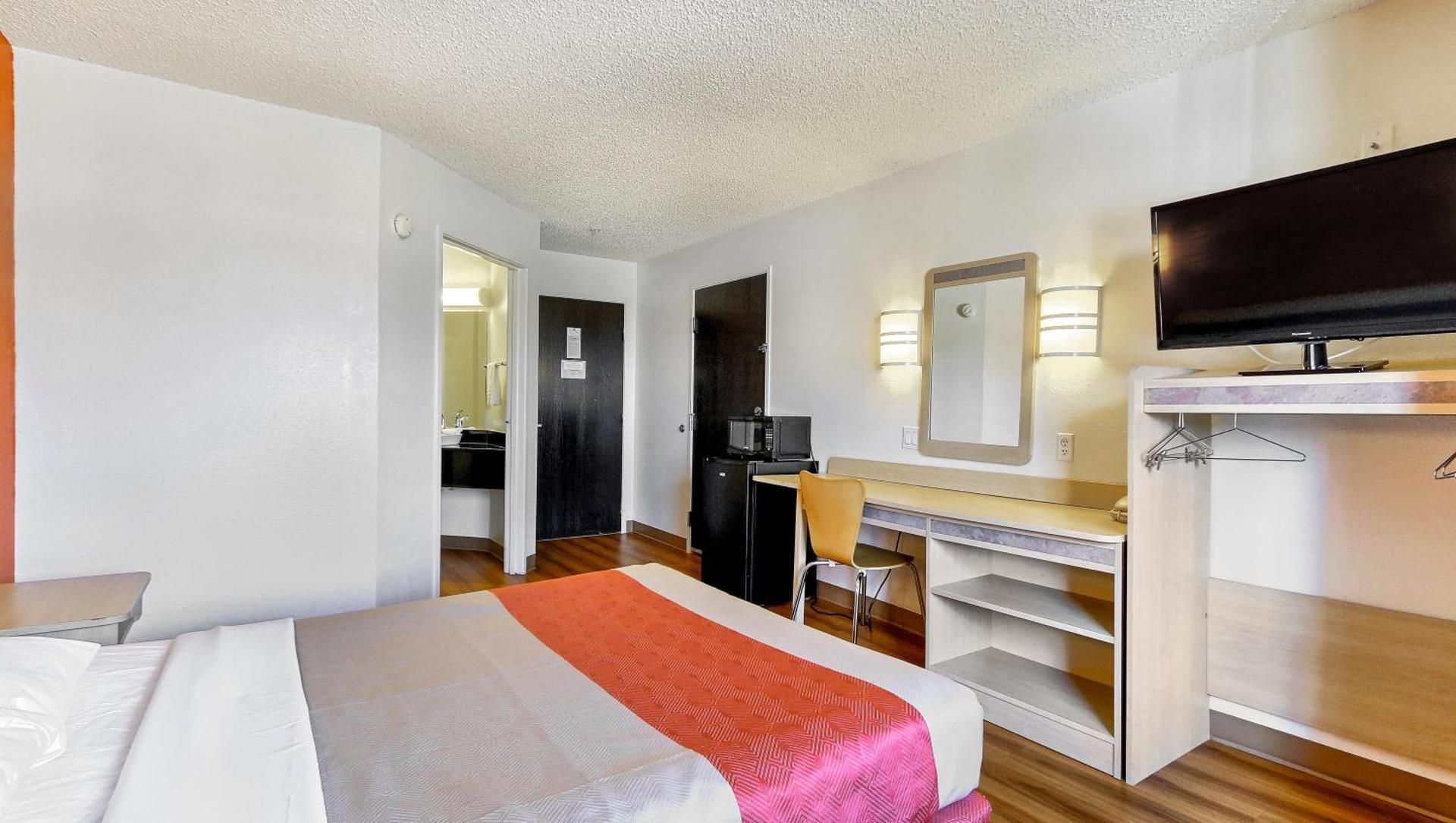 Double Room - Non-Smoking