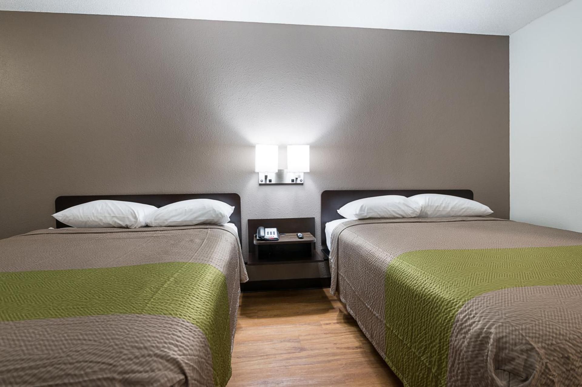 Queen Room with Two Queen Beds - Disability Access - Non-Smoking