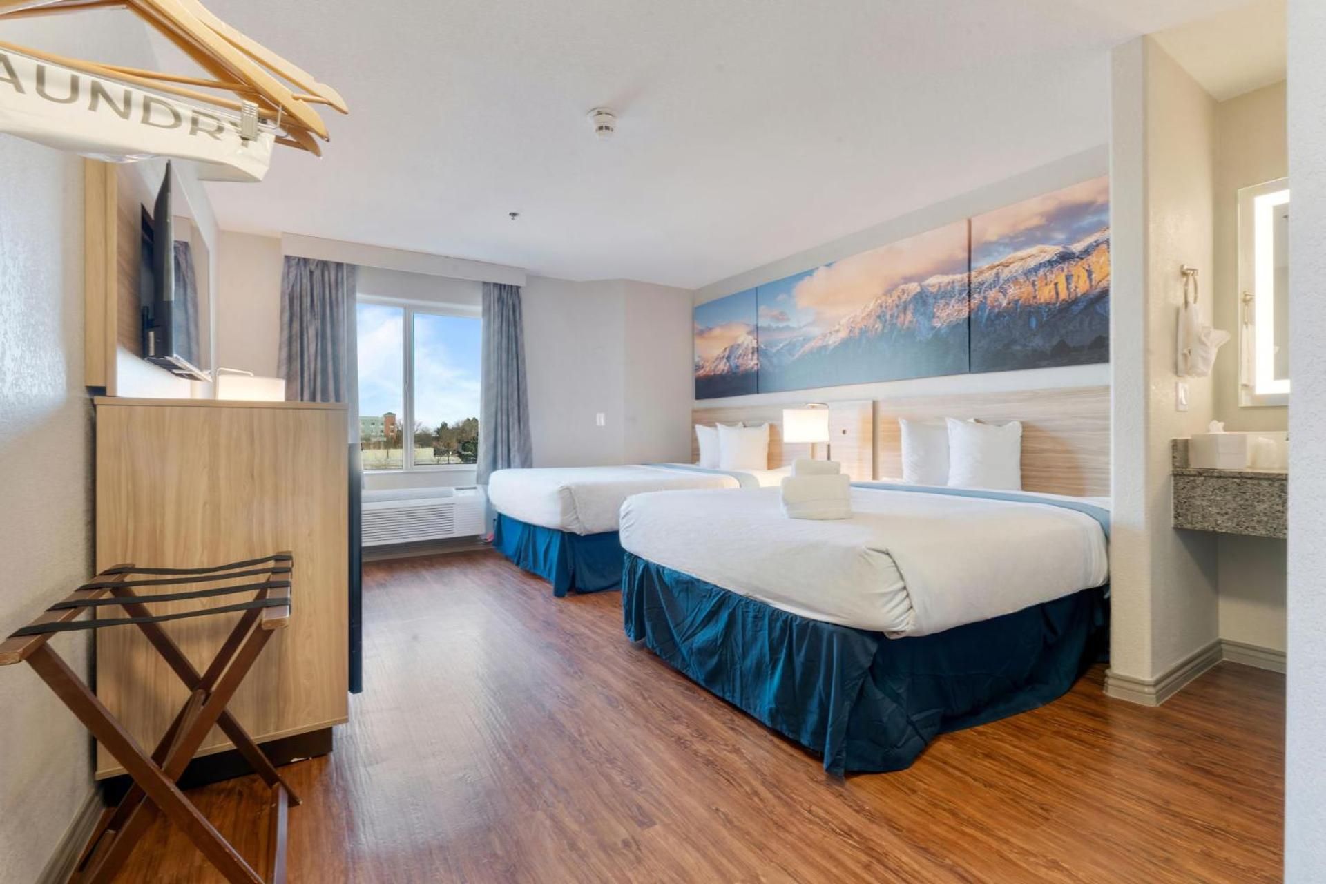 Queen Room with Two Queen Beds - Non-Smoking