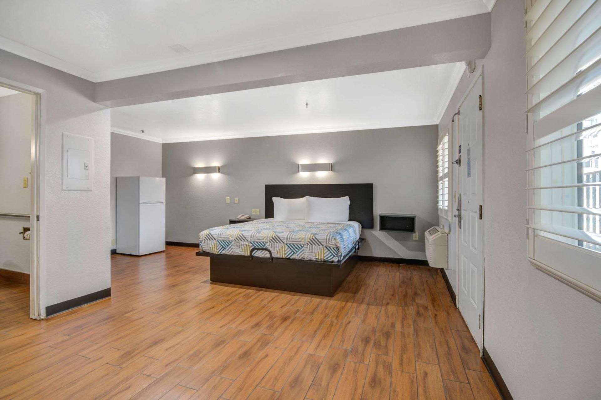 Room #26826018
