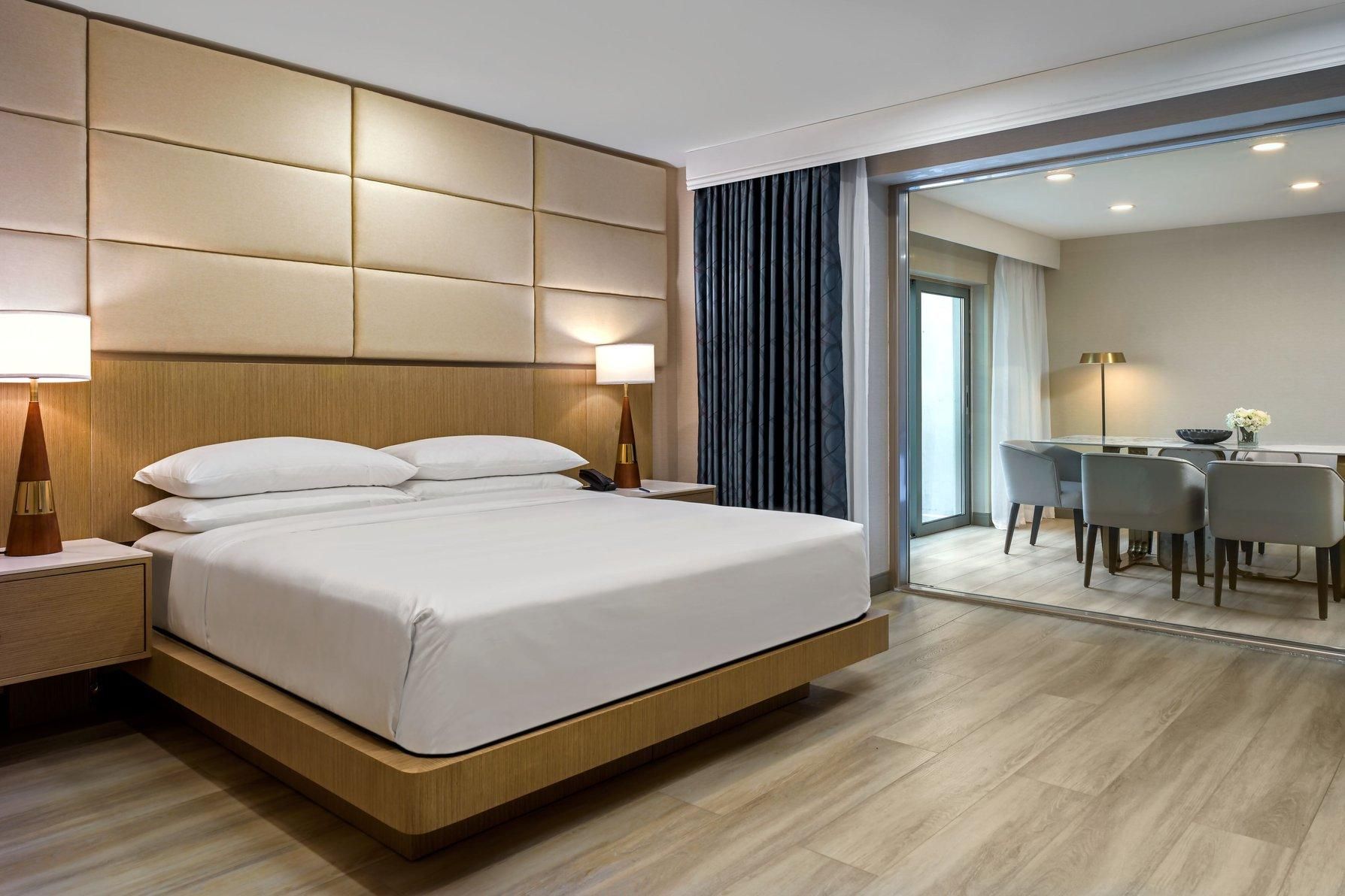 VIP Suite, Club Lounge Access, 1 Bedroom Signature Suite, 1 King