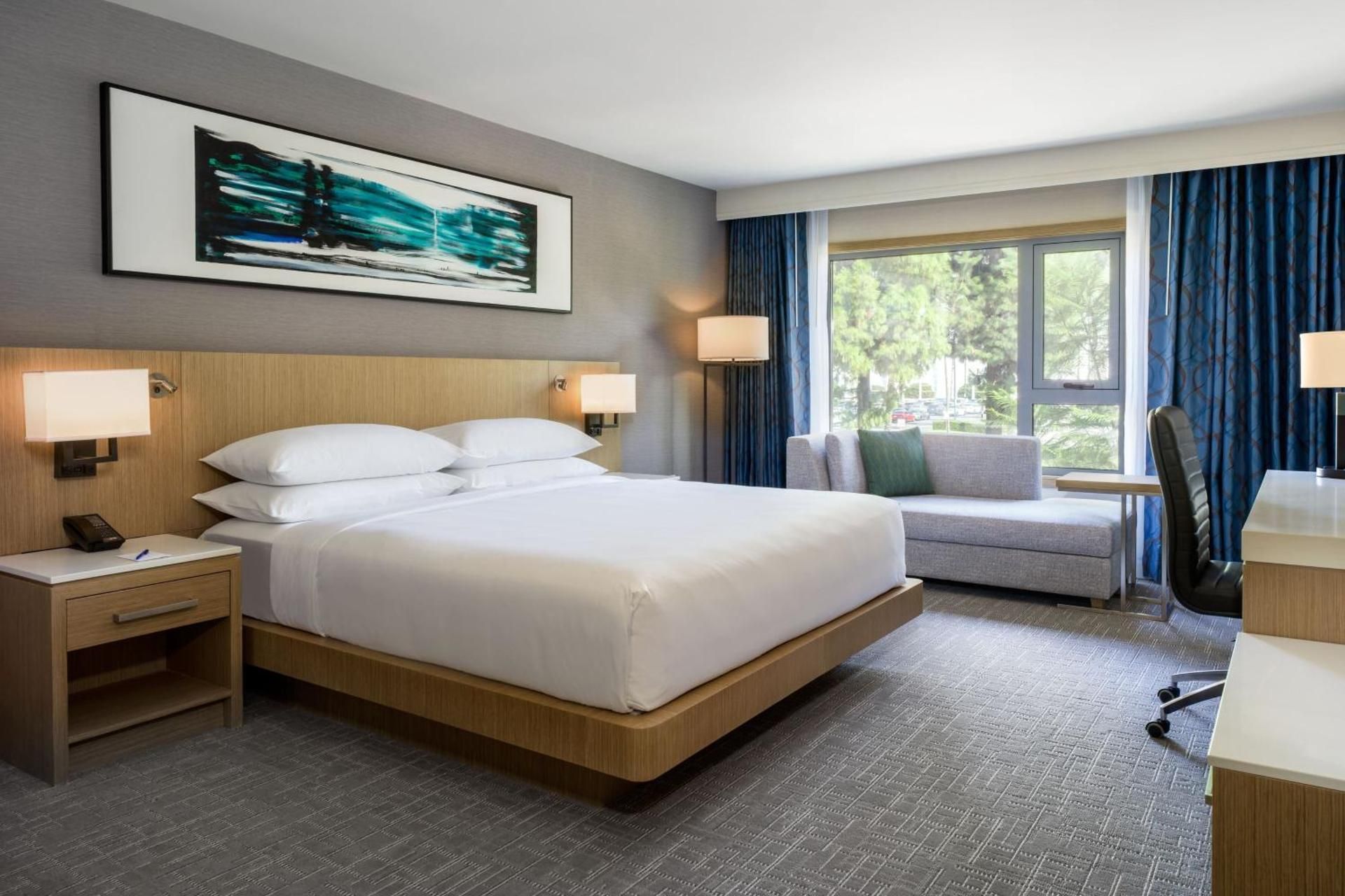King Room - Hearing Accessible