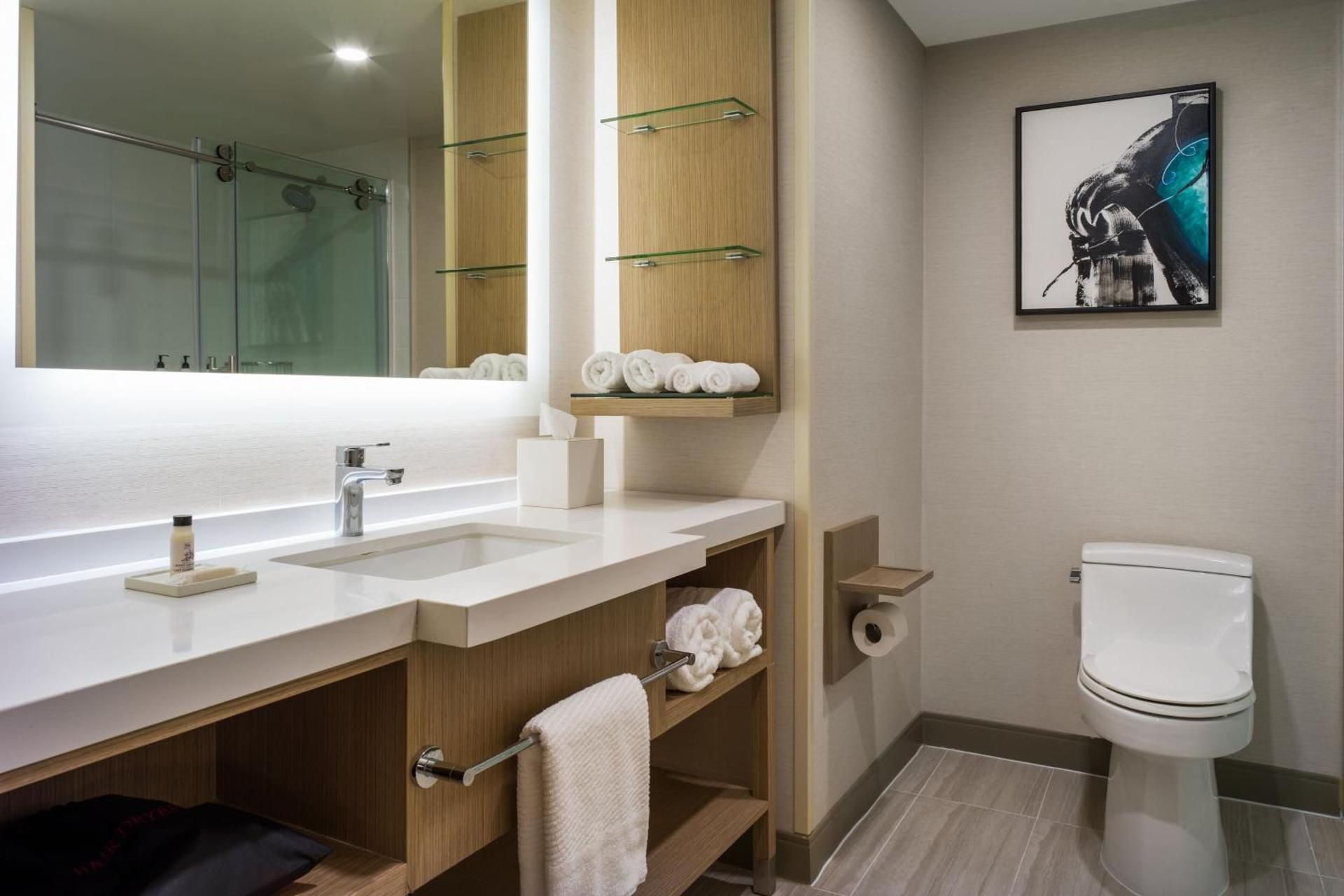 King Room - Hearing Accessible