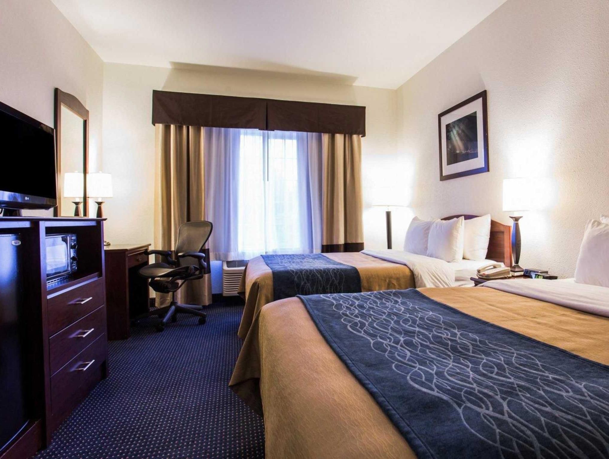 Queen Room with Two Queen Beds - Non-Smoking