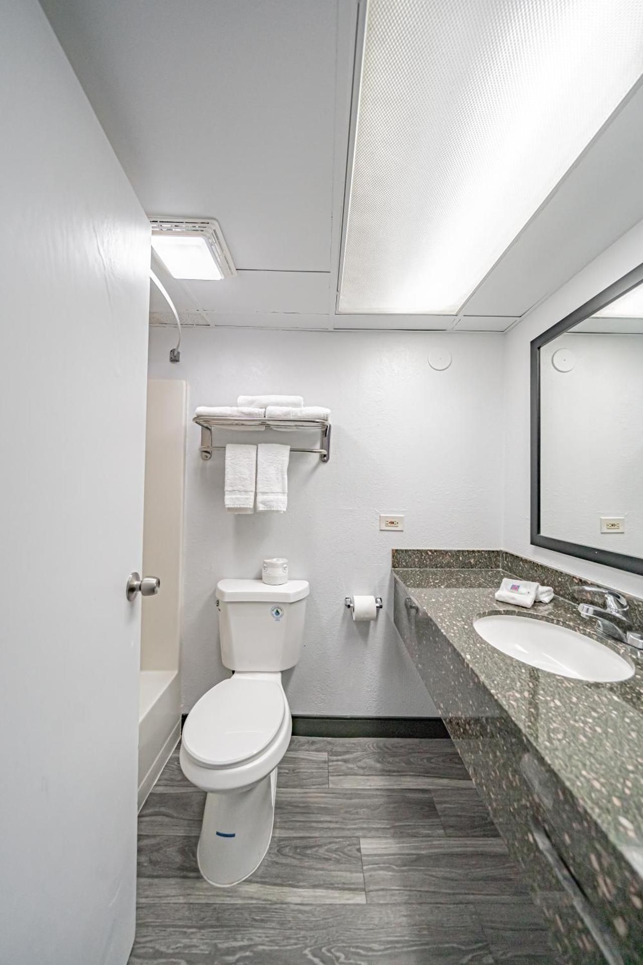 Studio 6  Pocatello, ID Queen Room with Two Queen Beds - Disability Access - Roll In Shower 3