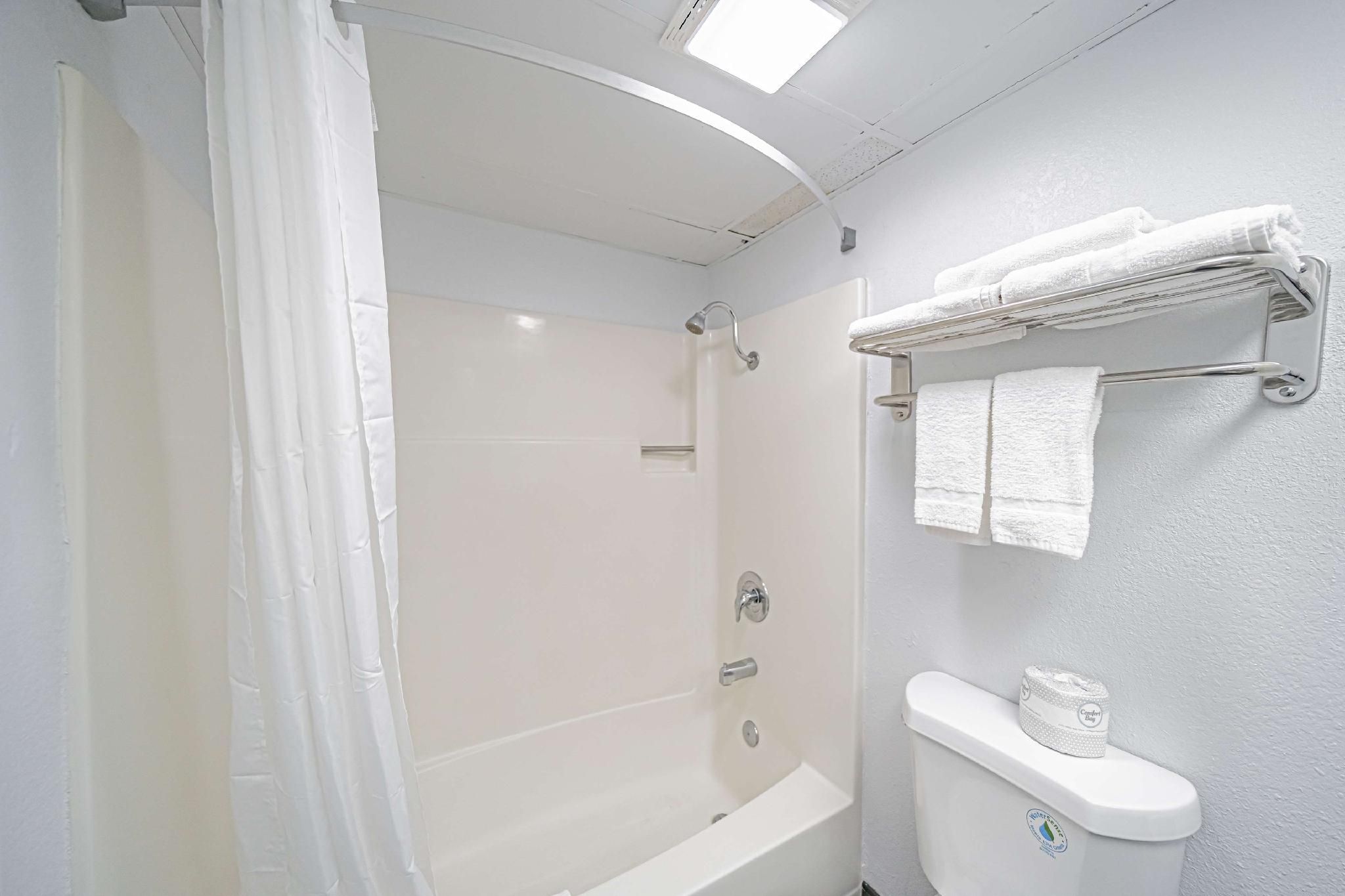 1 King Bed | Suite, Non-Smoking