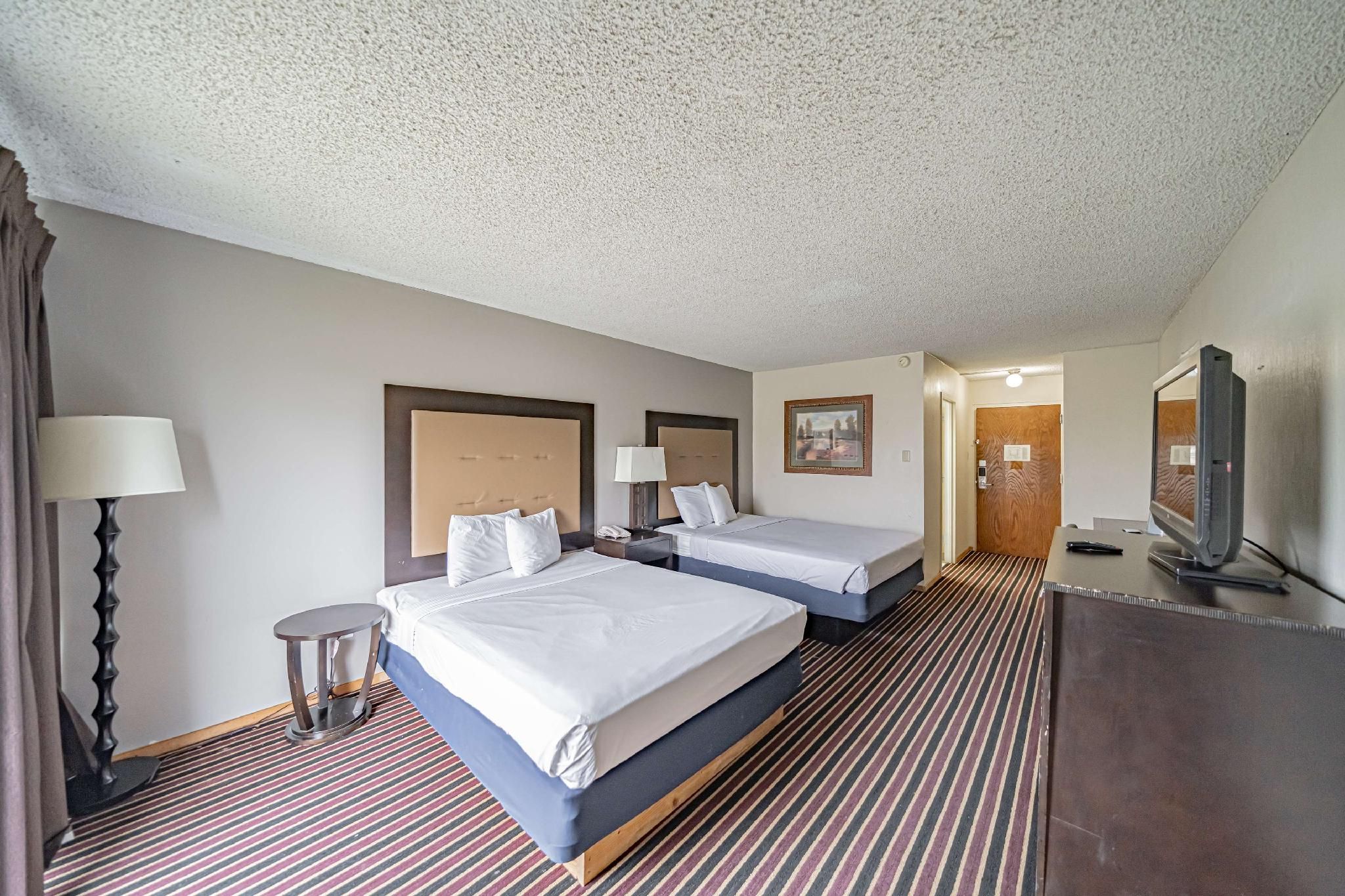 2 Queen Beds | Non-Smoking, Micfridge