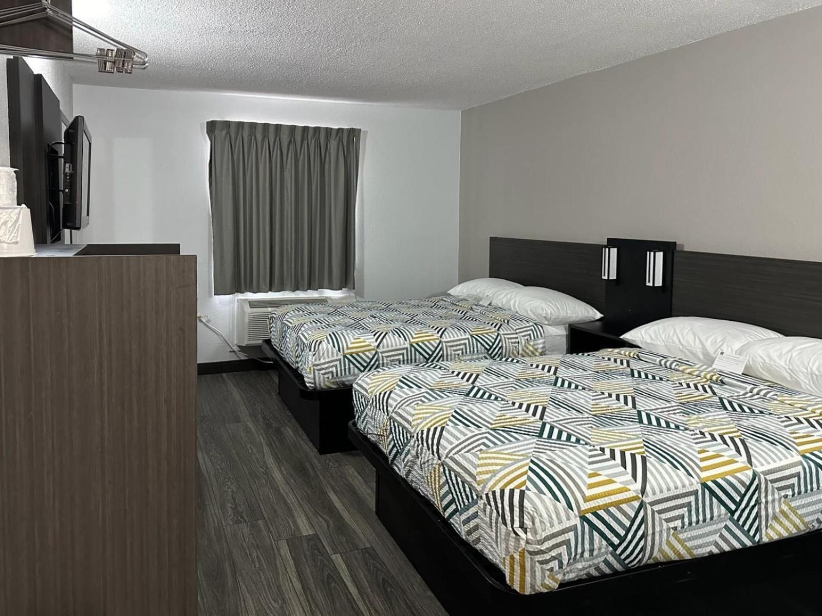 Deluxe Double Room with Two Double Beds - Non-Smoking