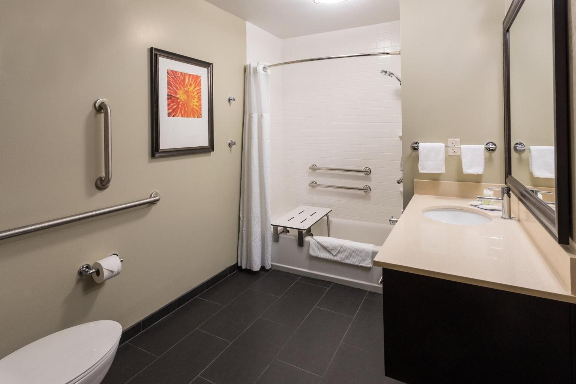 Staybridge Suites Omaha West By IHG 1 Queen Studio Suite Mobility Accessible Bathtub 2