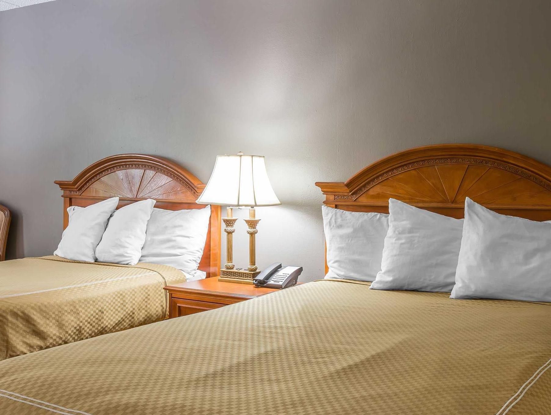 2 Double Beds Accessible