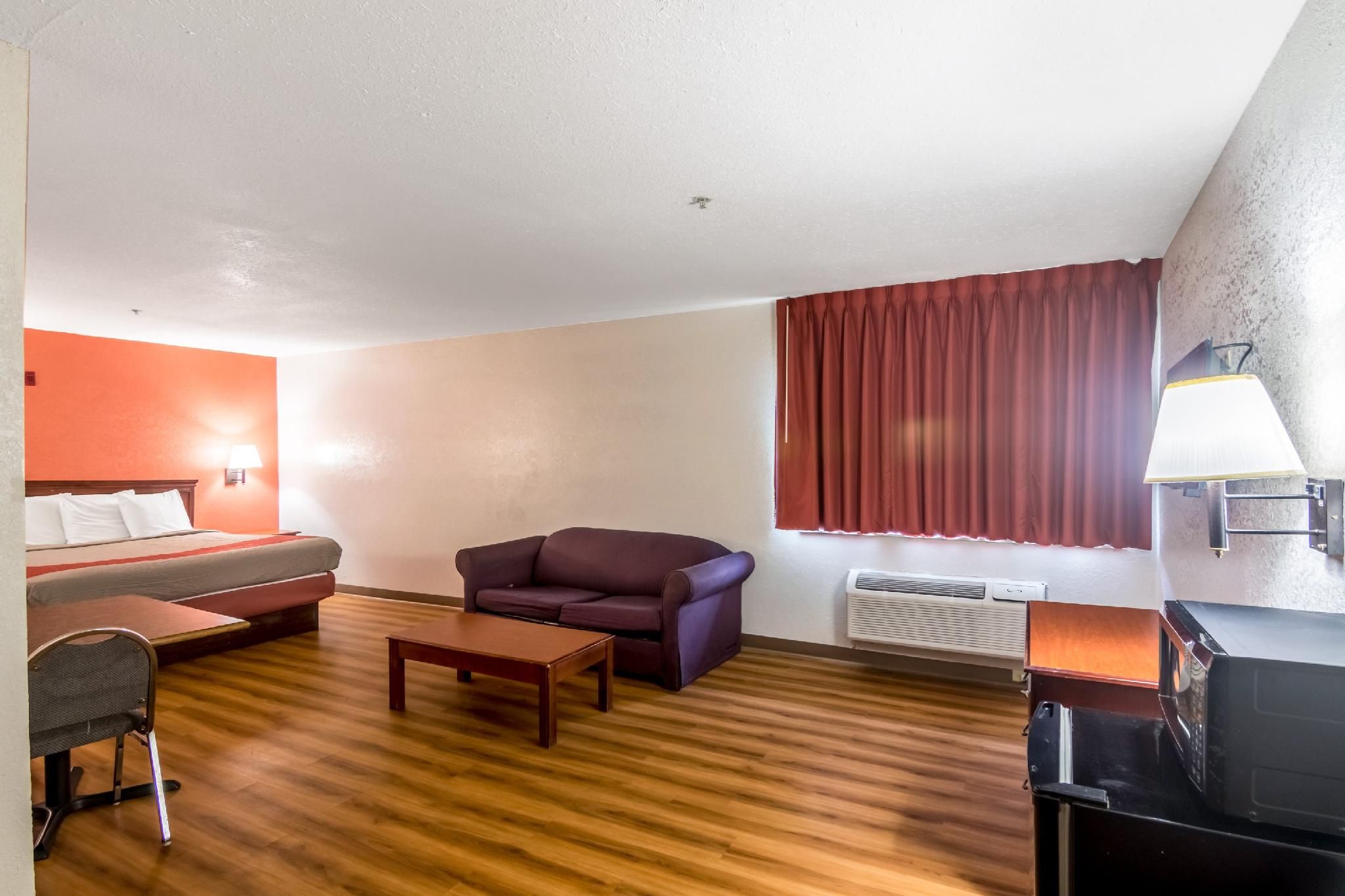 1 King Bed | Suite, Non-Smoking, Sofa-Bed