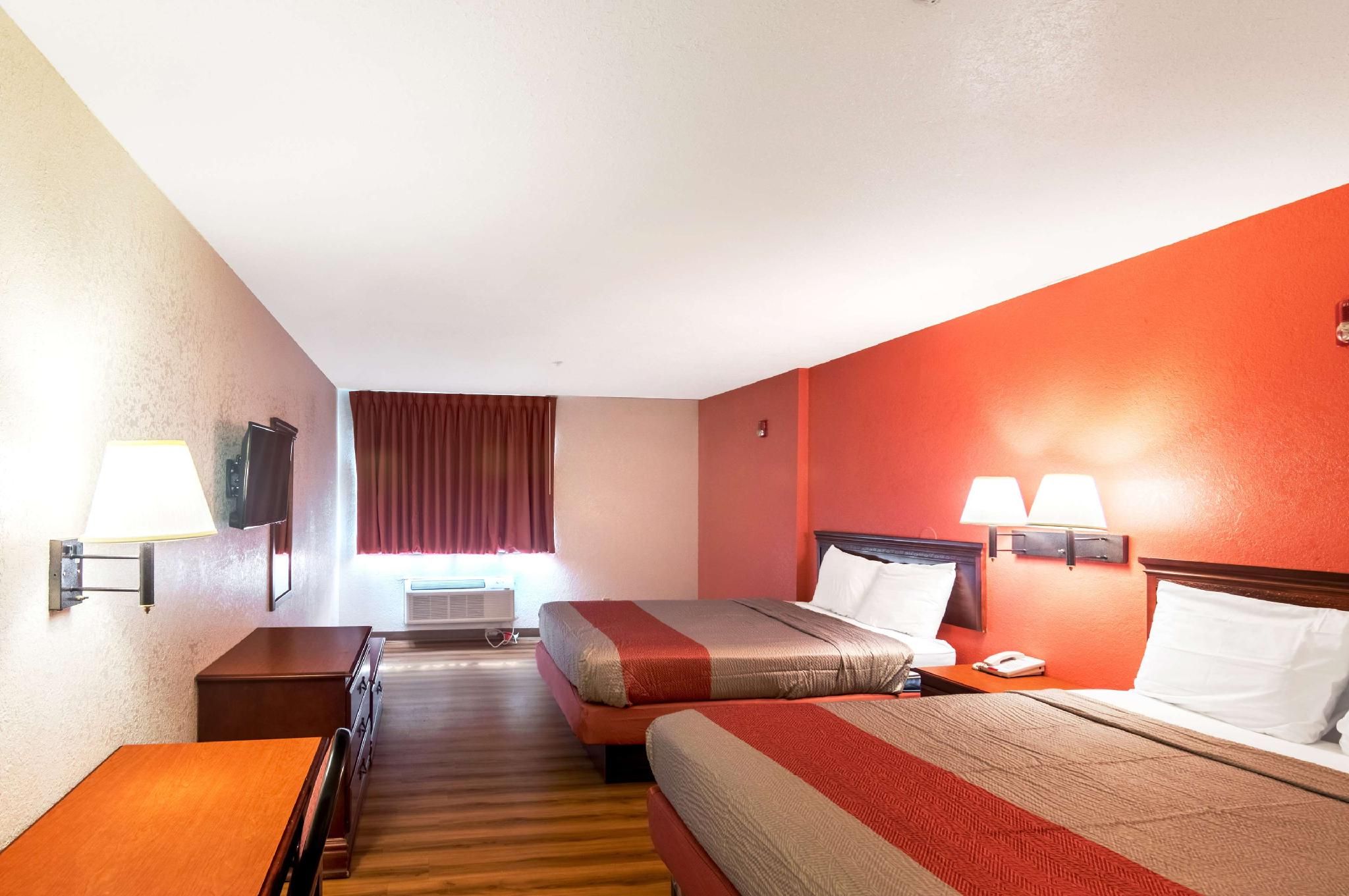 2 Queen Beds | Suite, Smoking
