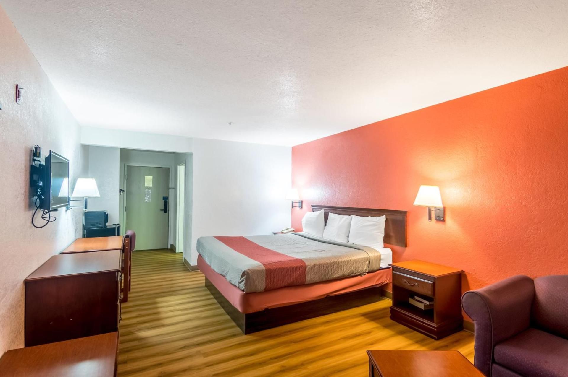 King Room - Non-Smoking