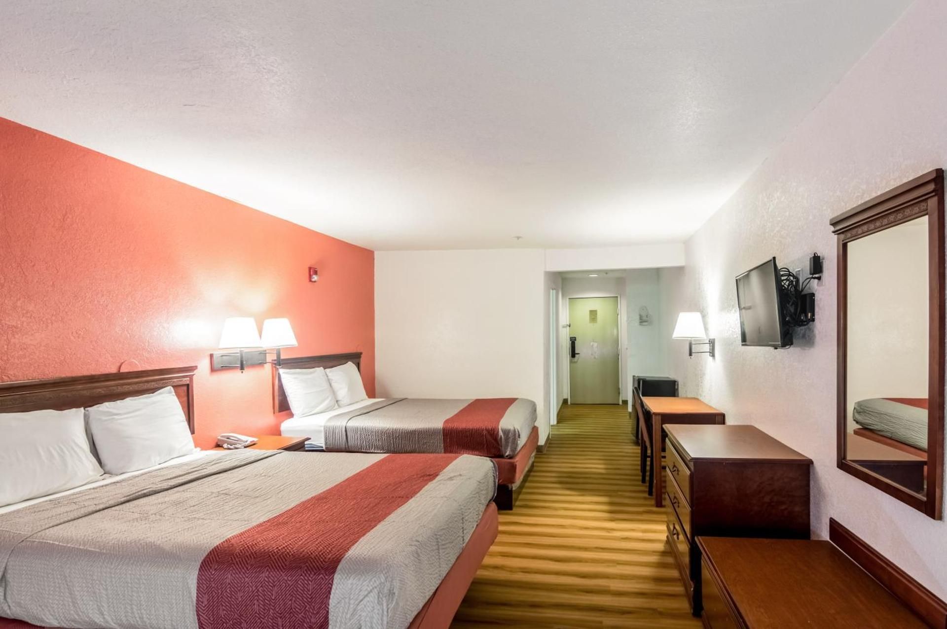 Queen Room with Two Queen Beds - Disability Access - Roll In Shower
