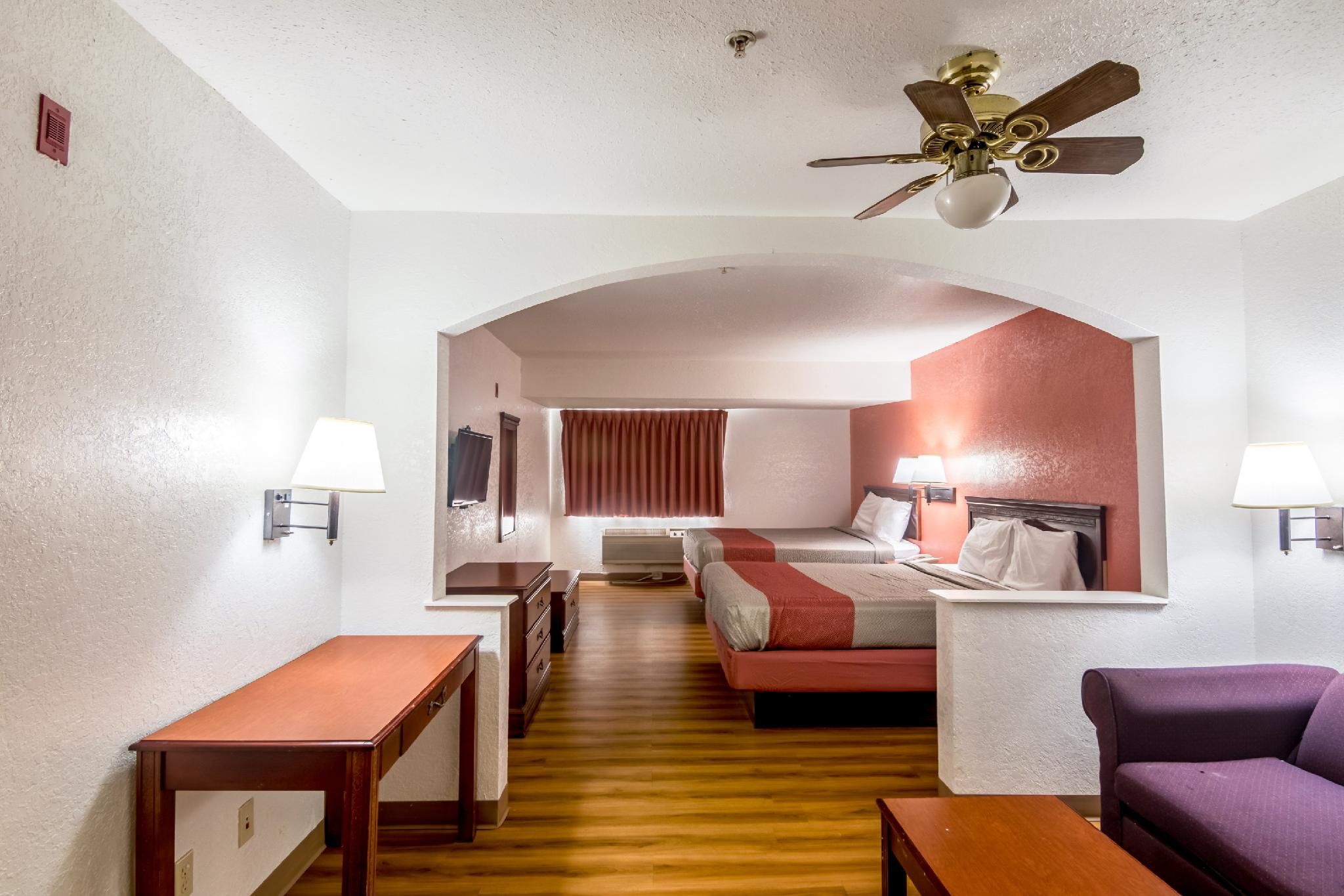 3 Queen Beds | Suite, Smoking, Wi-Fi