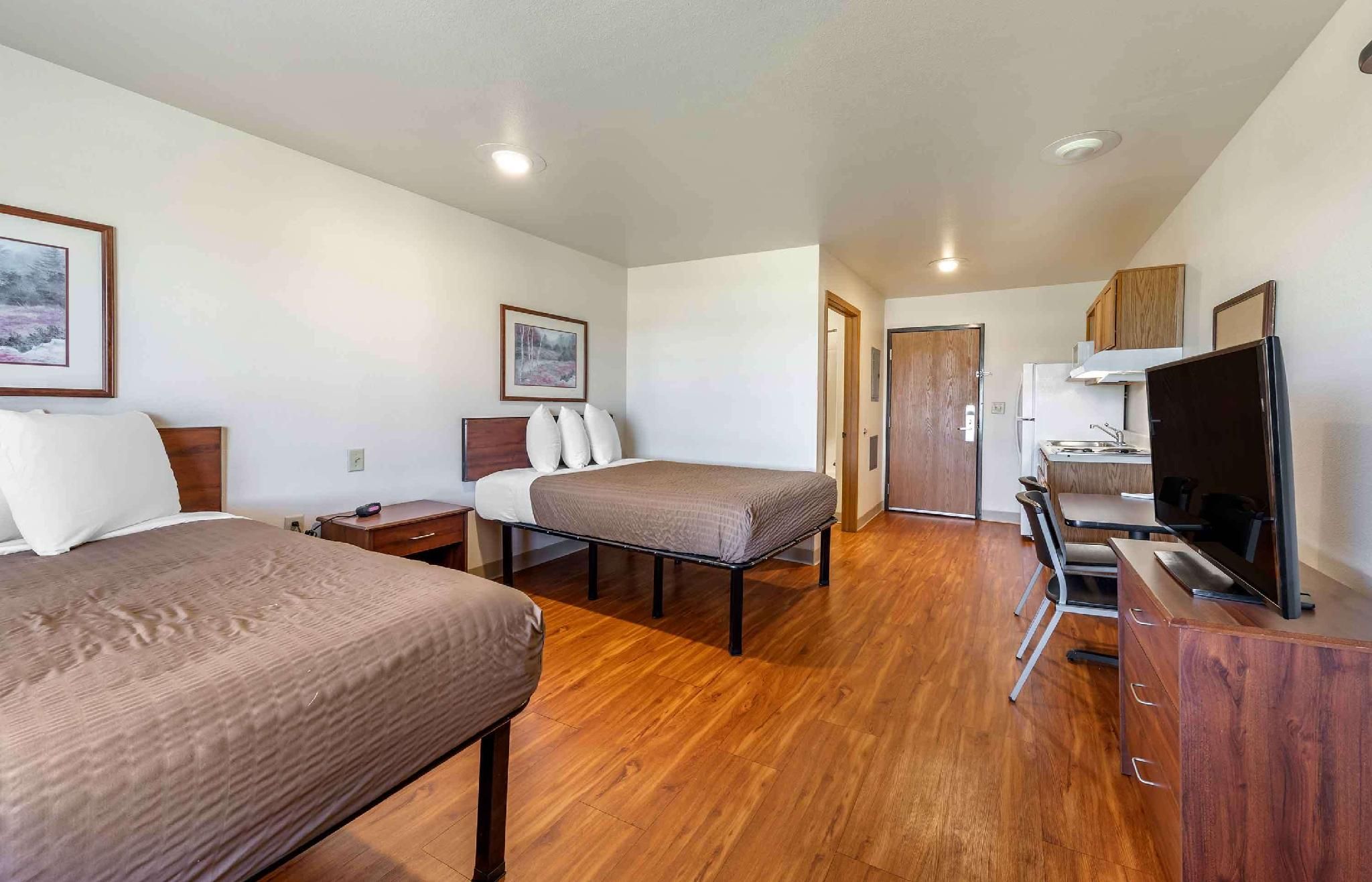 Standard Studio 2 Full Beds Non-Smoking