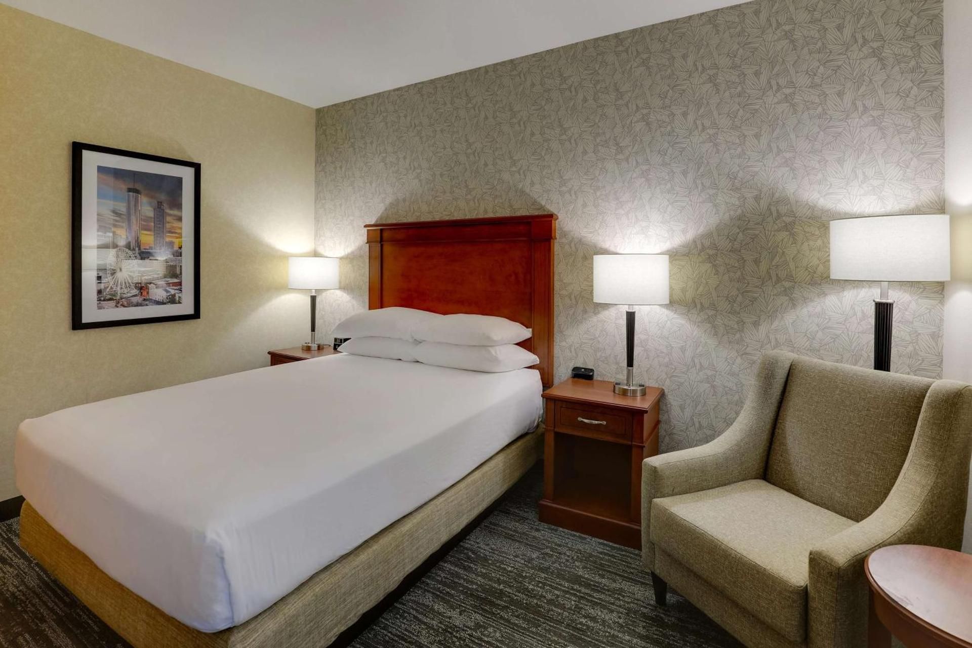 Deluxe Queen Room