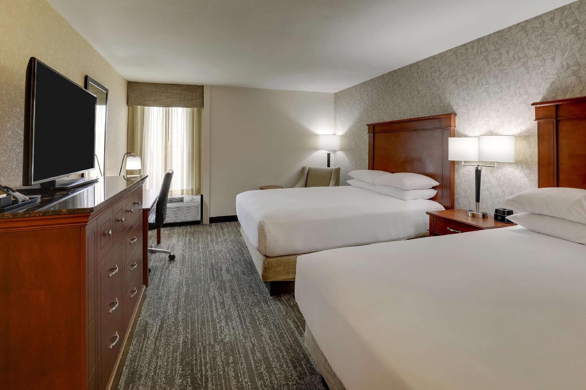 2 Queen Beds Upper Floor