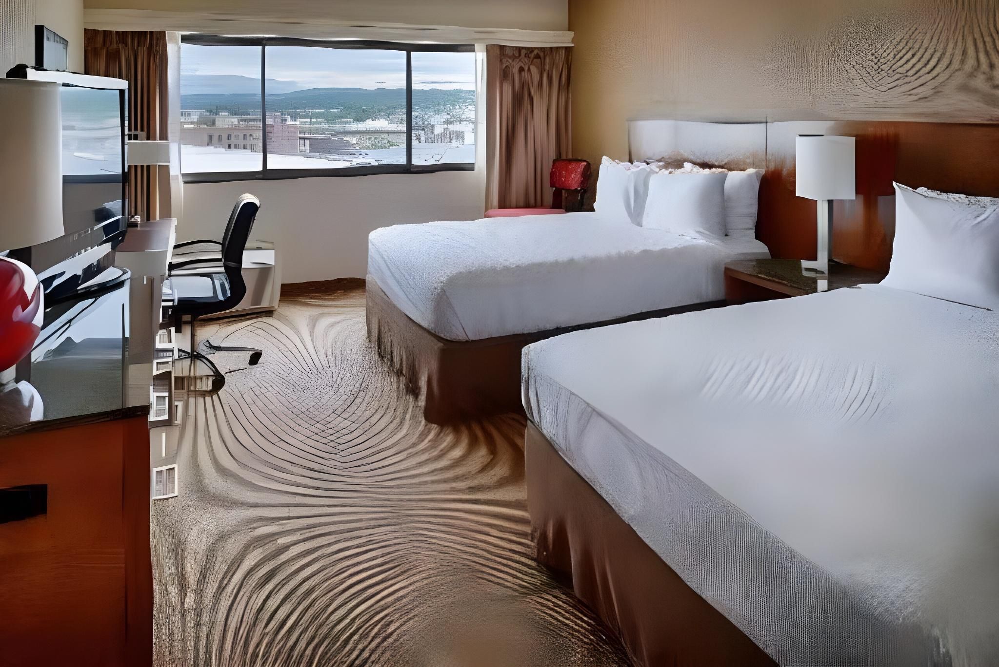 DoubleTree by Hilton Spokane-City Center STATESMAN SUITE 1 KING BED 2