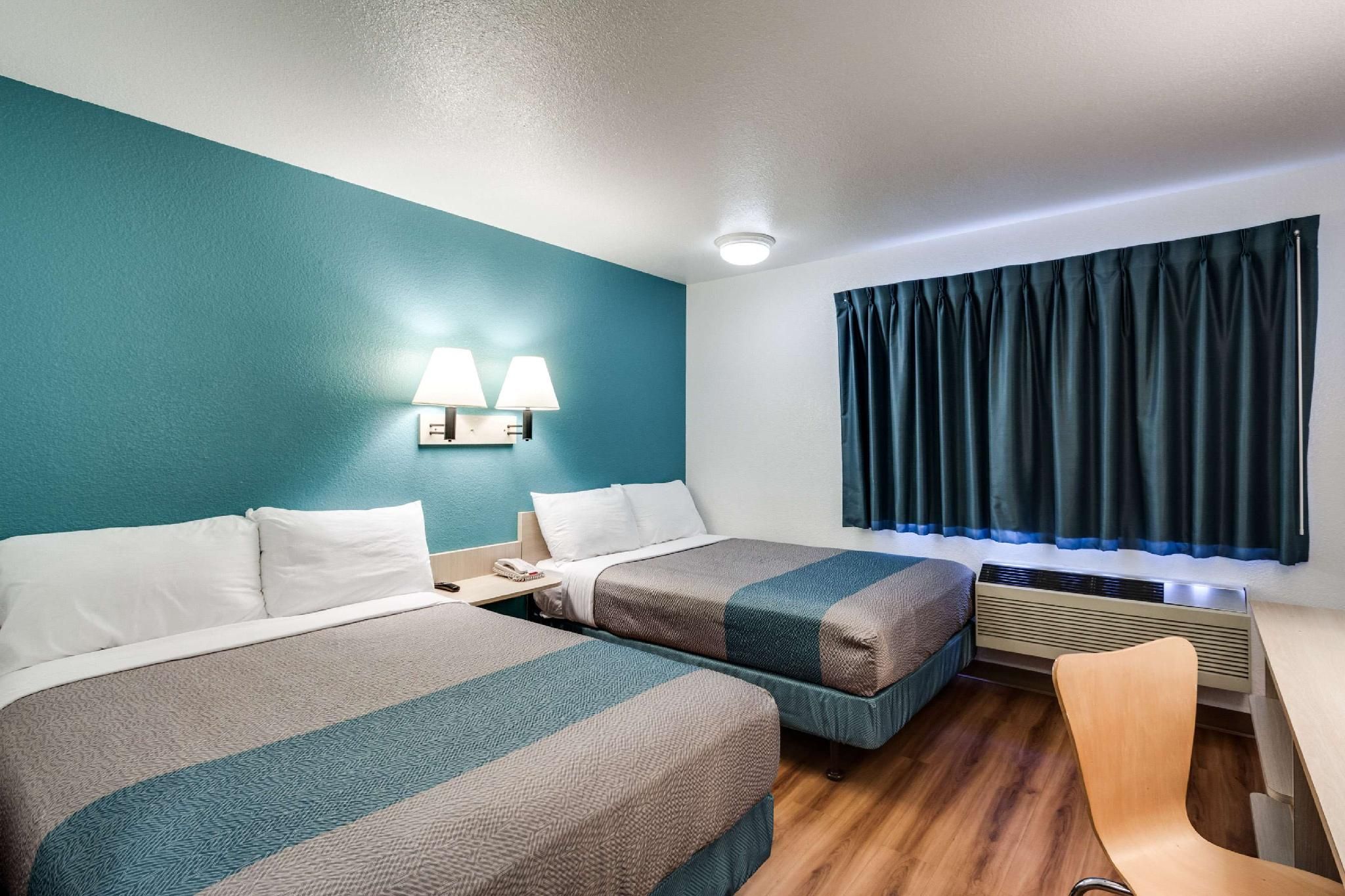 2 Full Beds | Smoking