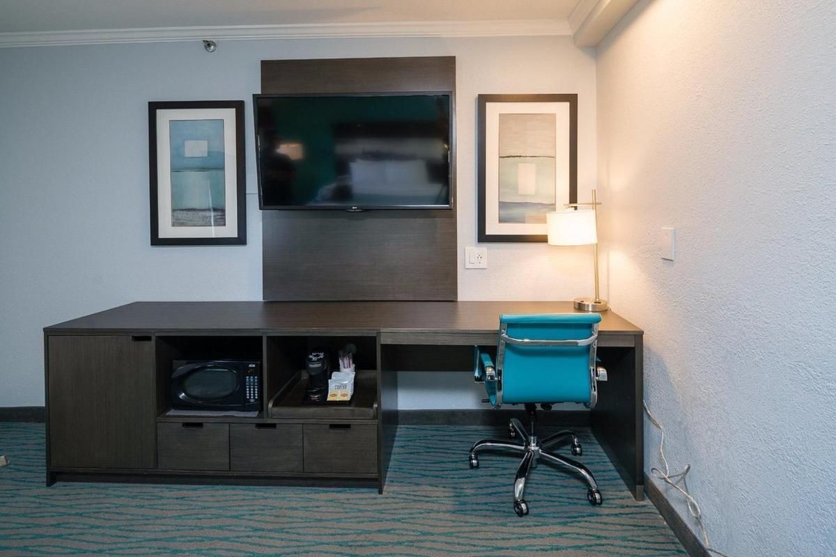 Queen Room - Disability Access