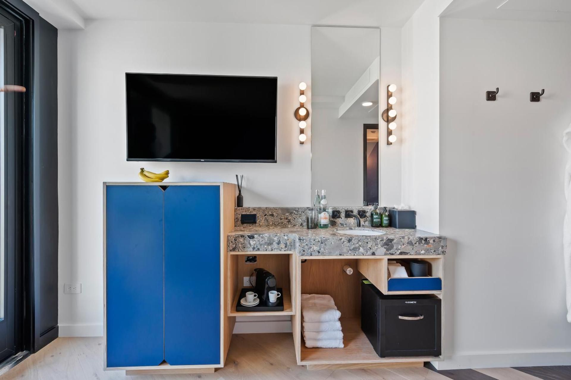 The Hotel Castro San Francisco Queen Studio (Self Check-in with Virtual Front Desk) 3