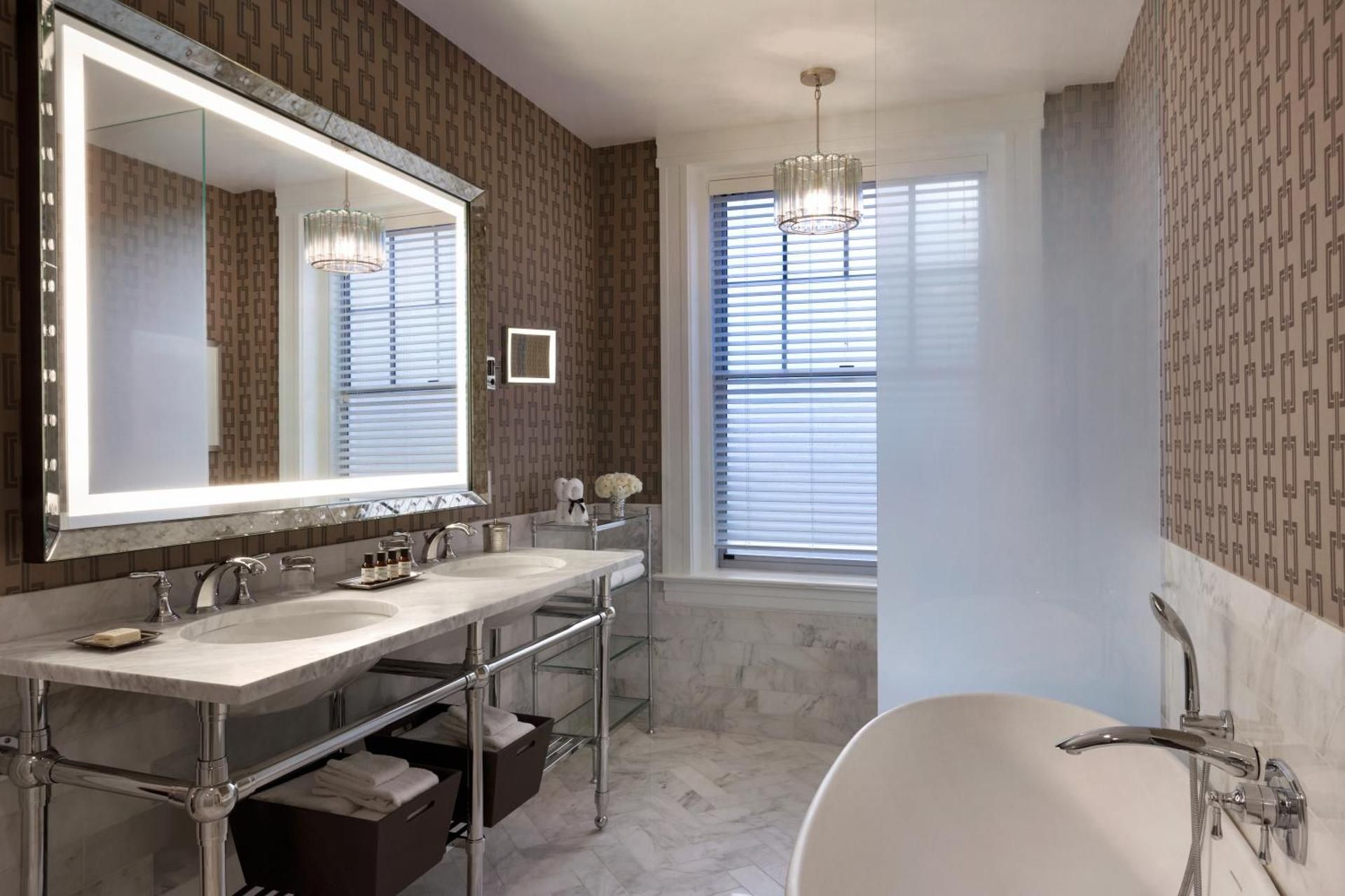One-Bedroom King Suite with Sofa Bed