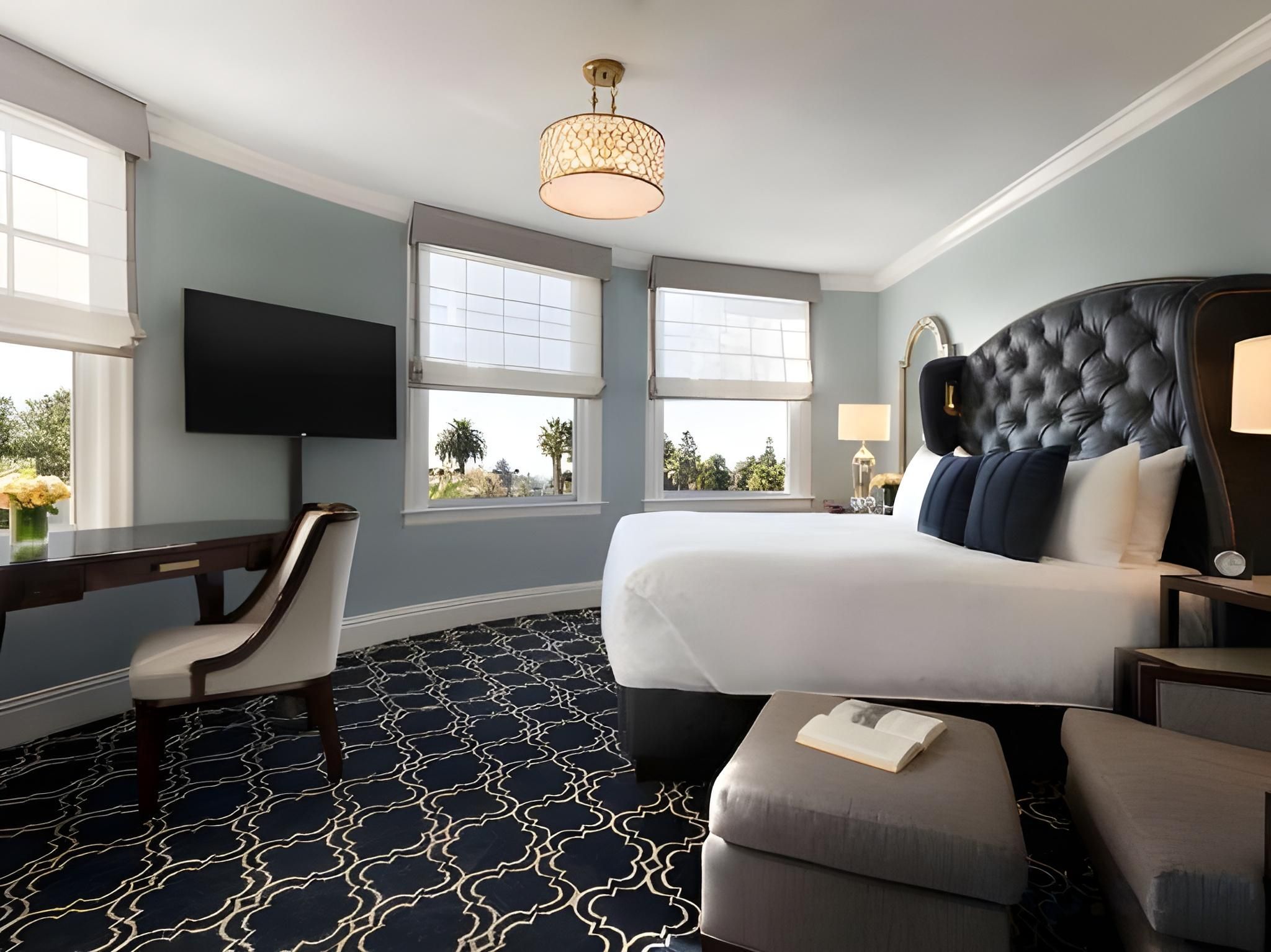 1 Bedroom Queen Suite
