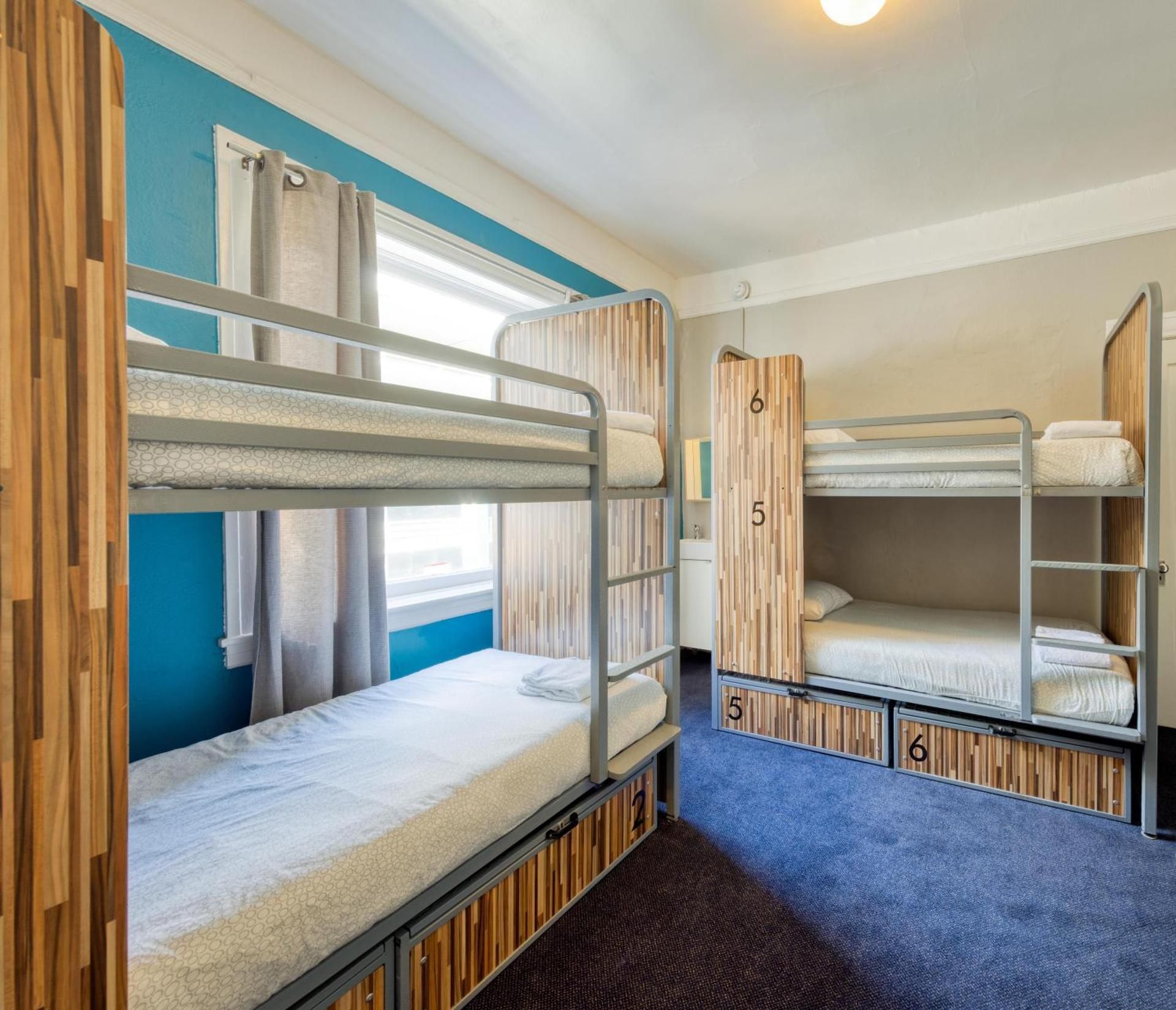Bed in 6-Bed Mixed Dormitory Room