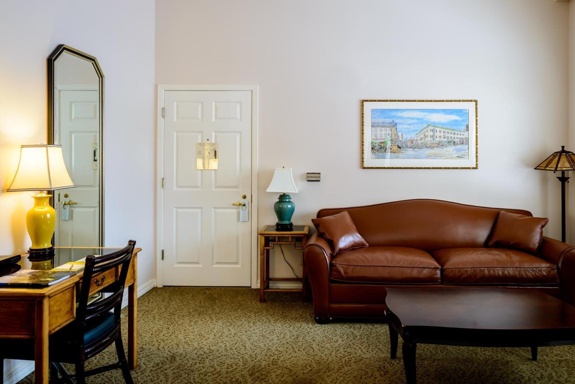 SW Hotel One-Bedroom Suite 3